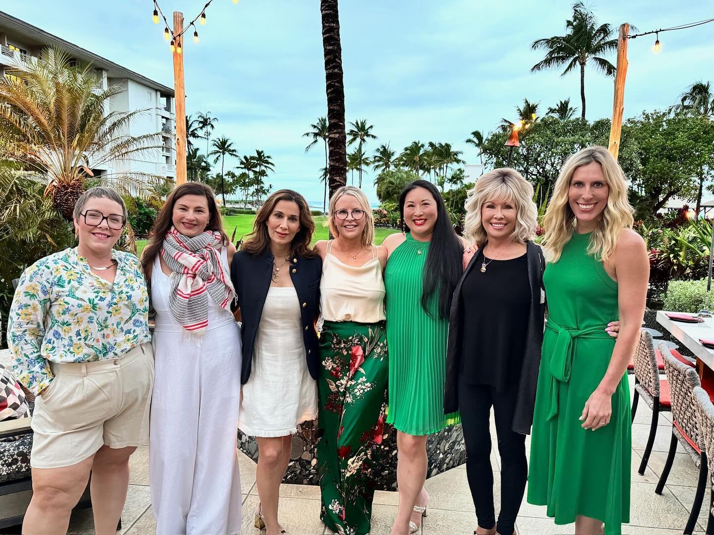 🌺 Amazing trip to the 62nd Northwest Society of Plastic Surgeons Conference in the beautiful Big Island of Hawaii! 🌴✨ Dr. Hu had an absolutely amazing time surrounded by even more amazing people: 

@marcikristof of Allergan, @mrsz3 PDX Plastic Surg