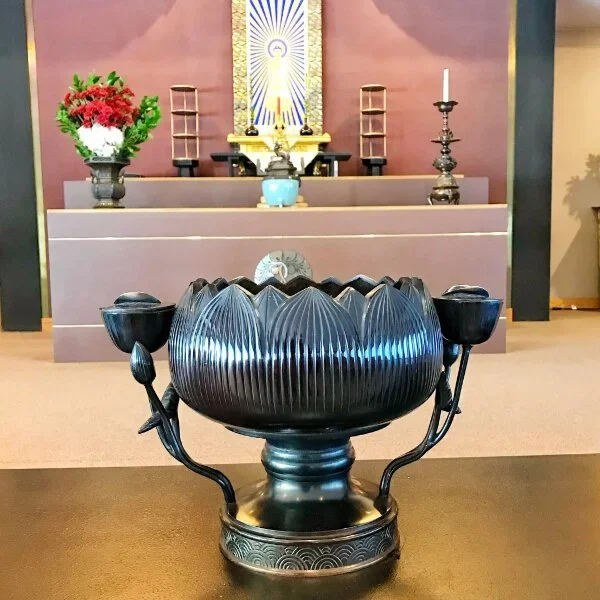 An interior photo of Vista Buddhist Temple