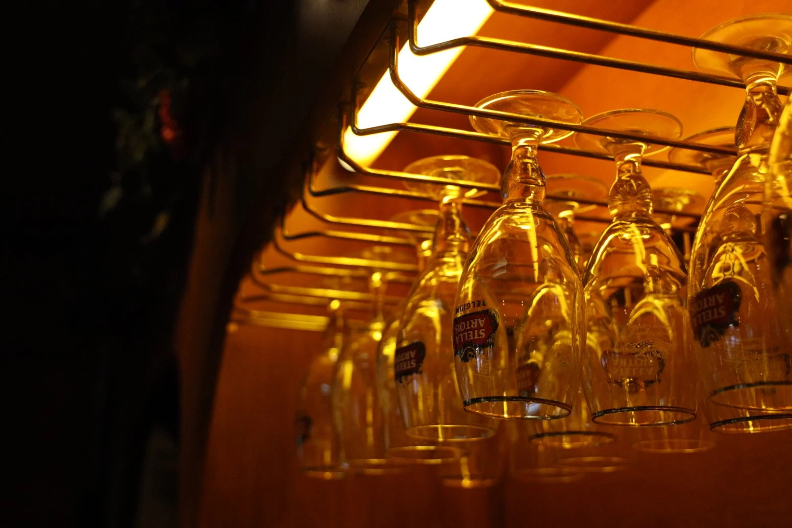 Bar - Aura on the lake