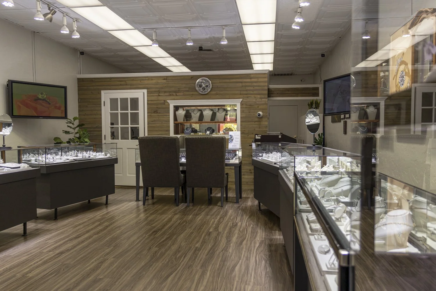 PINE_Downtown Santa Rosa_0008-128.jpg