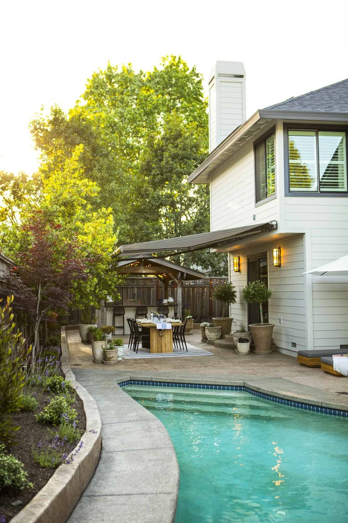 PINE_MHG_Italian Poolside Retreat_Low Res_0008.jpg