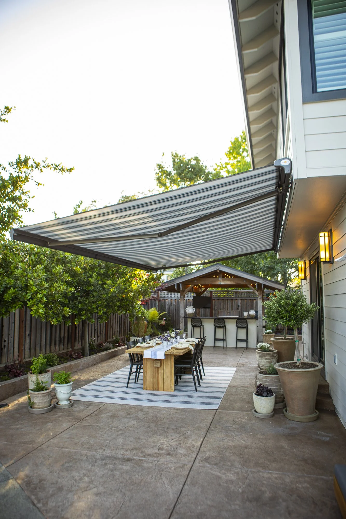 PINE_MHG_Italian Poolside Retreat_Low Res_0013.jpg