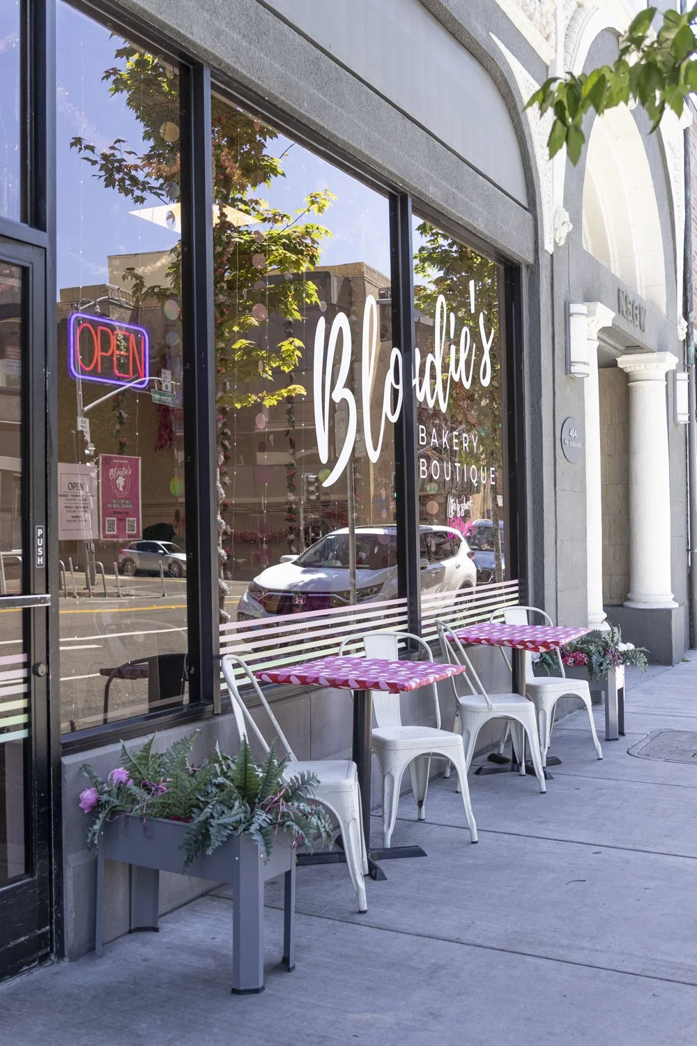 PINE_Downtown Santa Rosa_Blondie's_0012-62.jpg