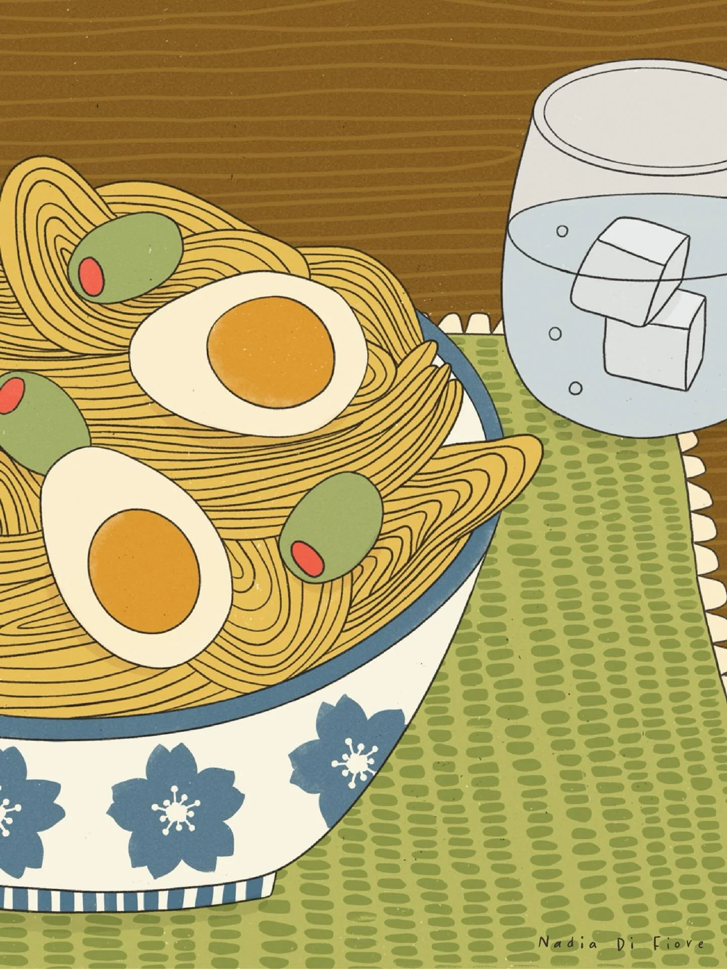 Spaghetti au cari avec olives et &oelig;ufs ou quand l&rsquo;ind&eacute;pendance prend la forme de combinaisons alimentaires &eacute;tranges.
pour @kitchentablemag &mdash; &agrave; para&icirc;tre prochainement
&bull;
Curried spaghetti with olives and