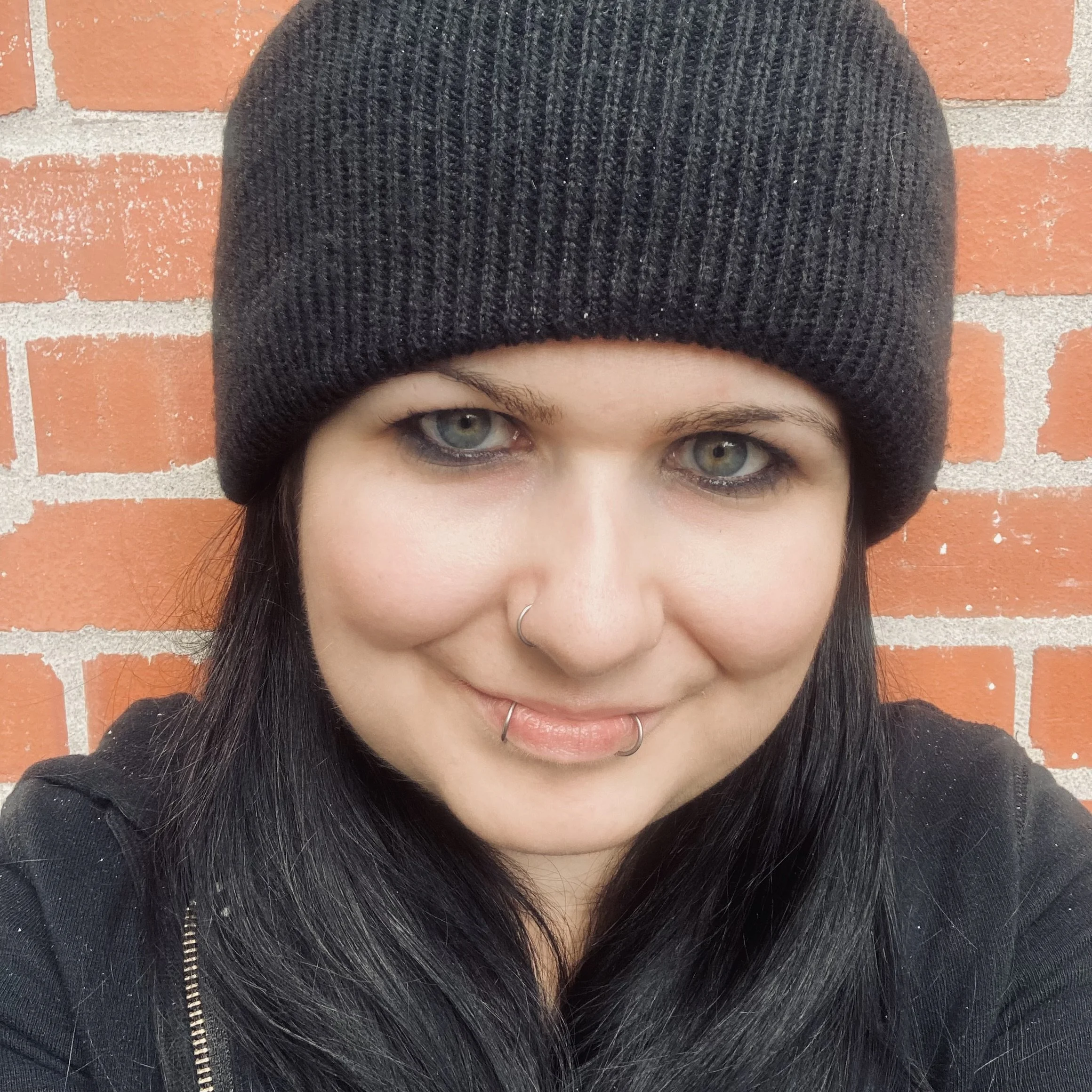 Profil photo of Montreal illustrator Nadia Di Fiore.