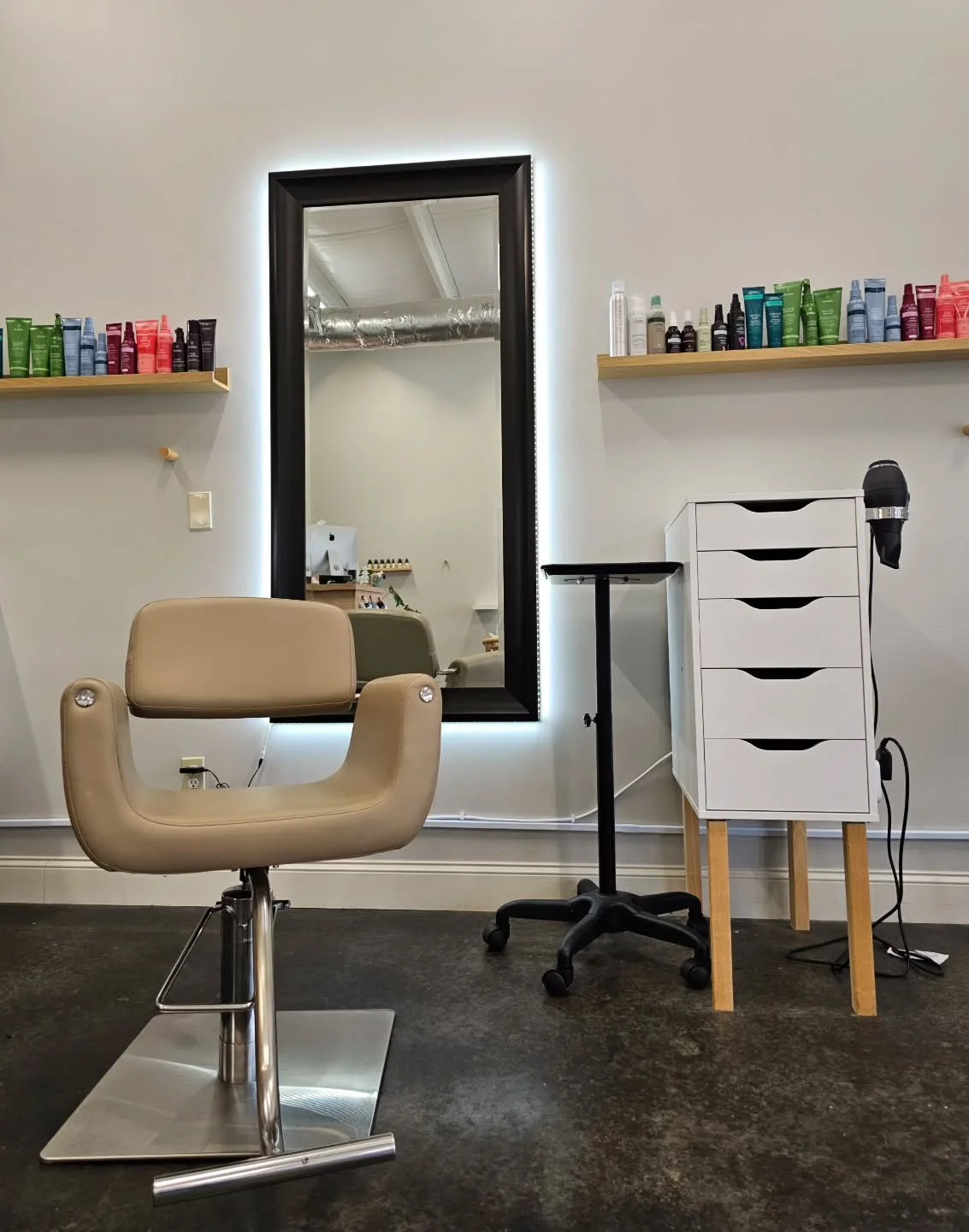 Now Accepting 3 Booth Rent Stylists ✨️

We&rsquo;re opening a few rental stations at Alchemy Hair Studio for stylists who want independence without the chaos.

If you&rsquo;re looking for a calm, modern space that reflects the quality of your work, t