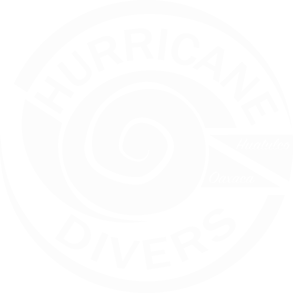 Hurricane Divers - PADI 5 Star Diving Center - Huatulco, Oaxaca, México