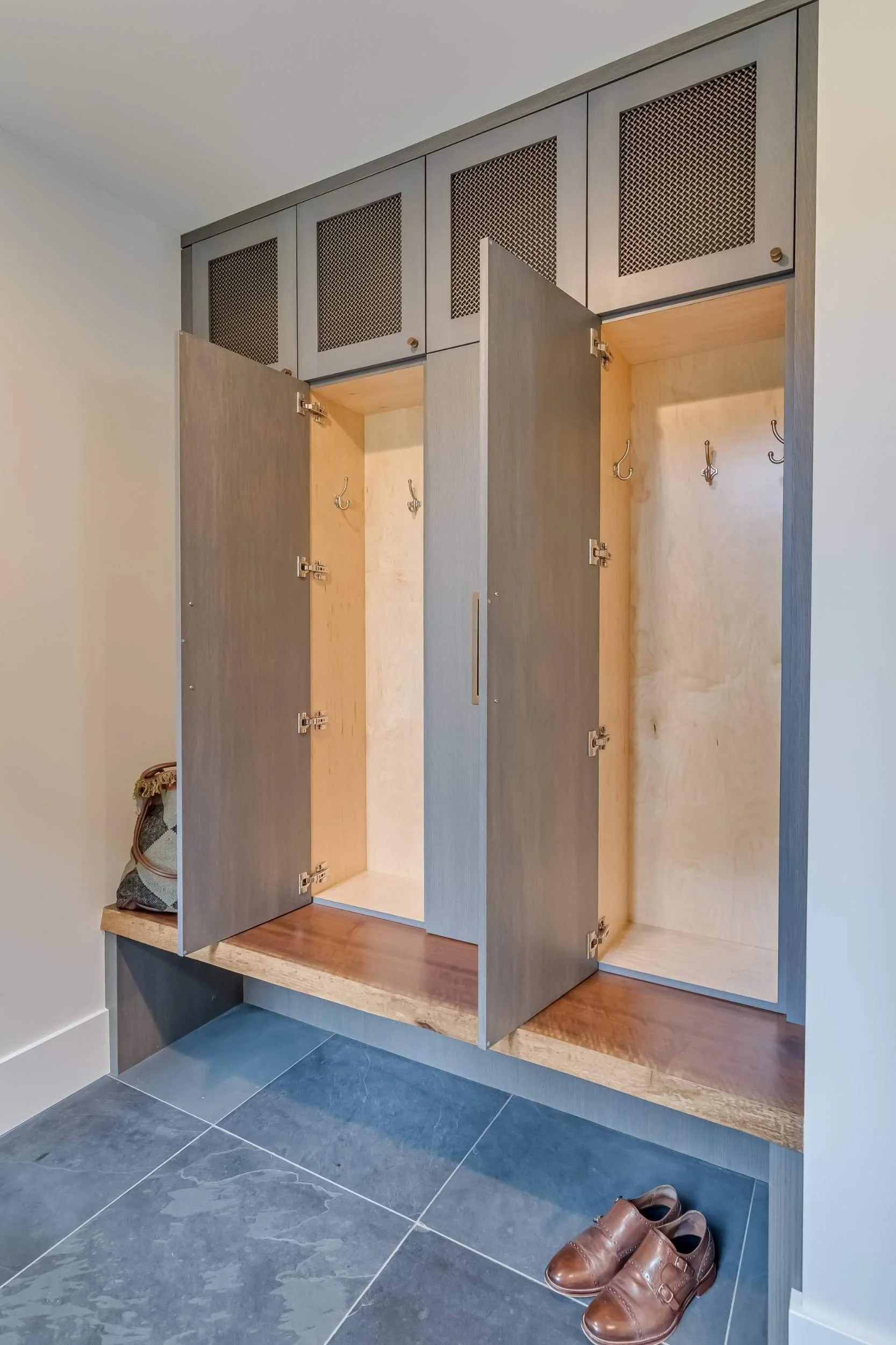 6372 Smithtown Rd-28-min.jpg