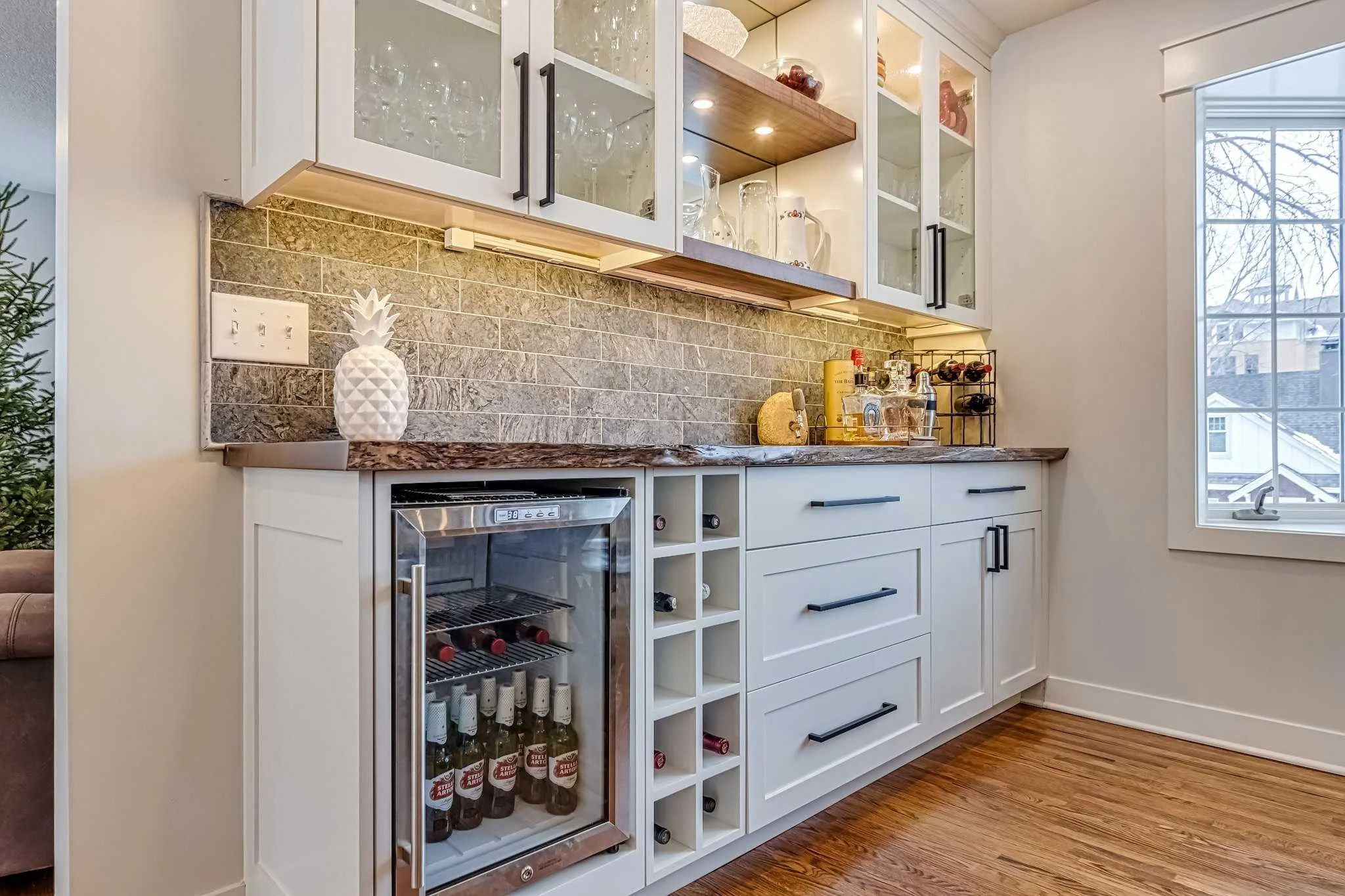 261 Morse Ave-3-min.jpg