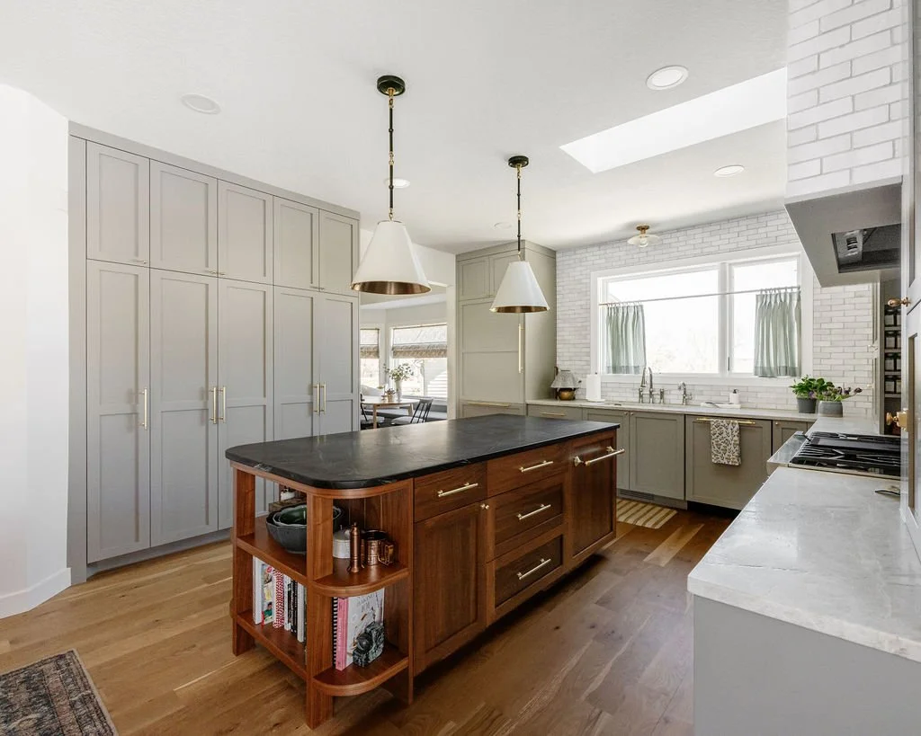 beautiful u-shaped kitchen, frameless cabinetry by Sean's Cabinetry
