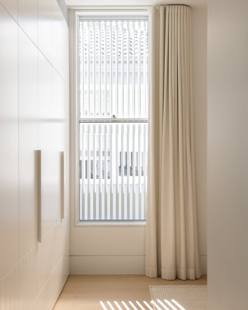 Glenayr House | Light, Air &amp; Smart Design

The design and build team worked closely with our clients to create a home filled with natural light and a strong connection to the outdoors.

Passive design strategies were a key focus &mdash; with cros