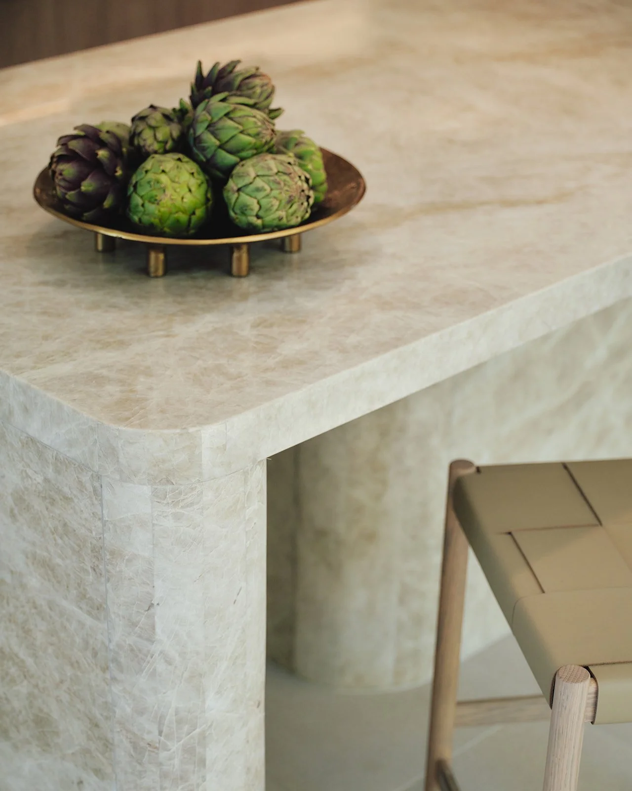 Bellevue Hill House | Kitchen Detail 

The finishes throughout Bellevue Hill House were carefully curated to create a timeless, textural and neutral palette. At the centre of the home, the expansive kitchen island in Natural Taj Mahal stone sets the 