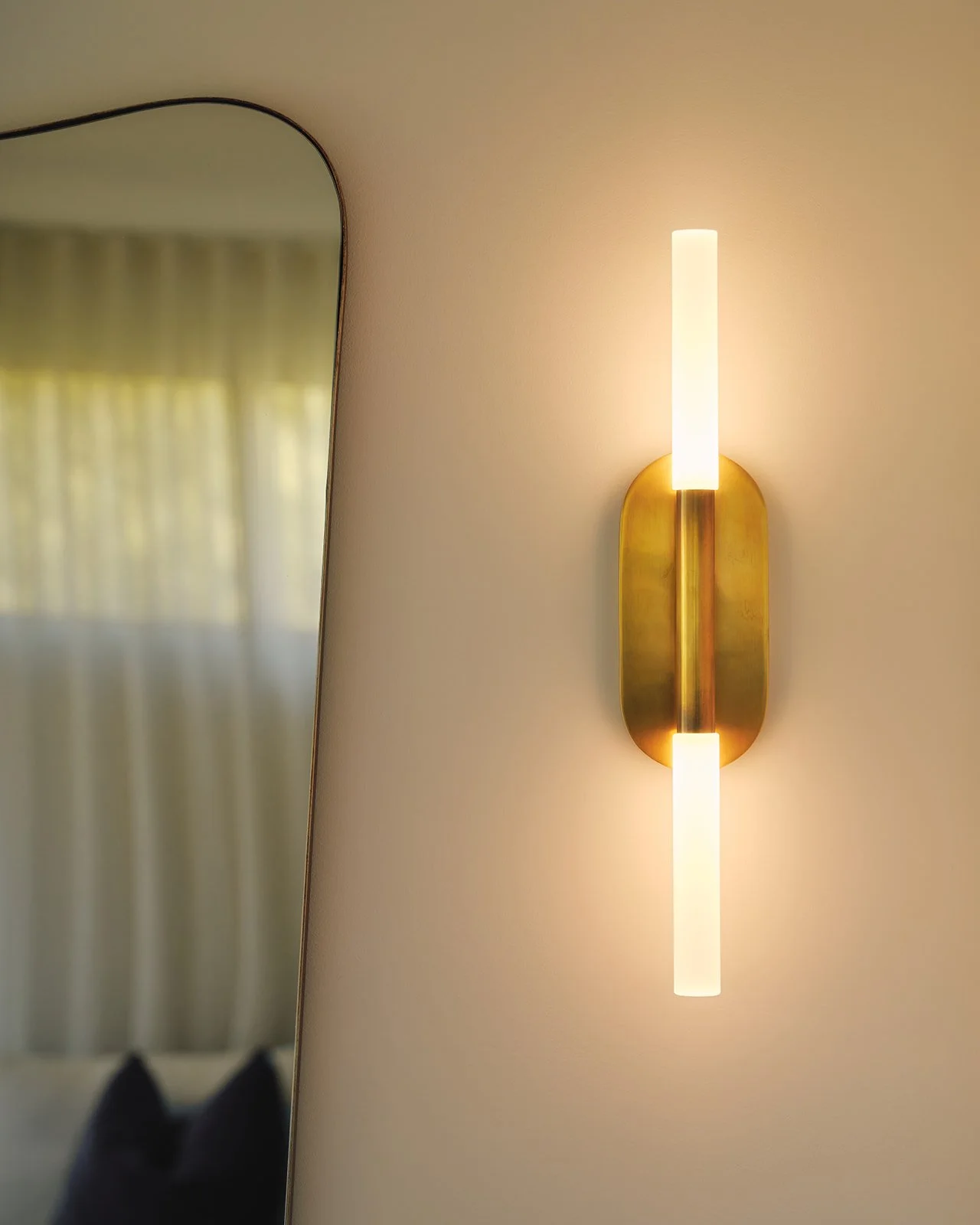 Bellevue Hill House | Master Bedroom

The master suite at Bellevue Hill House has undergone a complete transformation. 

Updated finishes, refined detailing and a soft, contemporary palette bring a sense of serenity to the room&mdash;creating a retre