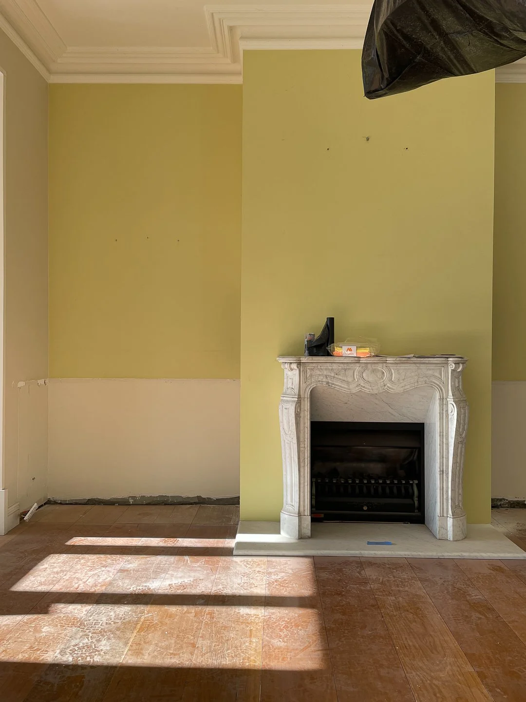 Hargrave Terrace | Paddington

Looking back at one of our past terrace transformations in Paddington.

Celebrating the home&rsquo;s original character, we retained the existing fireplace and the archway to gently connect the two living spaces. Genero
