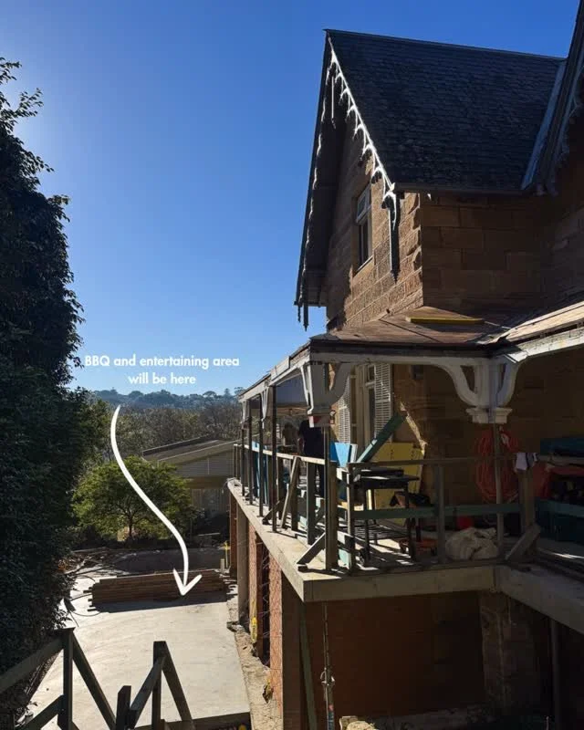 Frederick House | Progress Report 🛠️

A big milestone on site with a huge concrete pour for the ground floor, ribbon staircase and the poolside BBQ and entertaining area. It&rsquo;s a busy few days for the team, with each pour bringing another part 