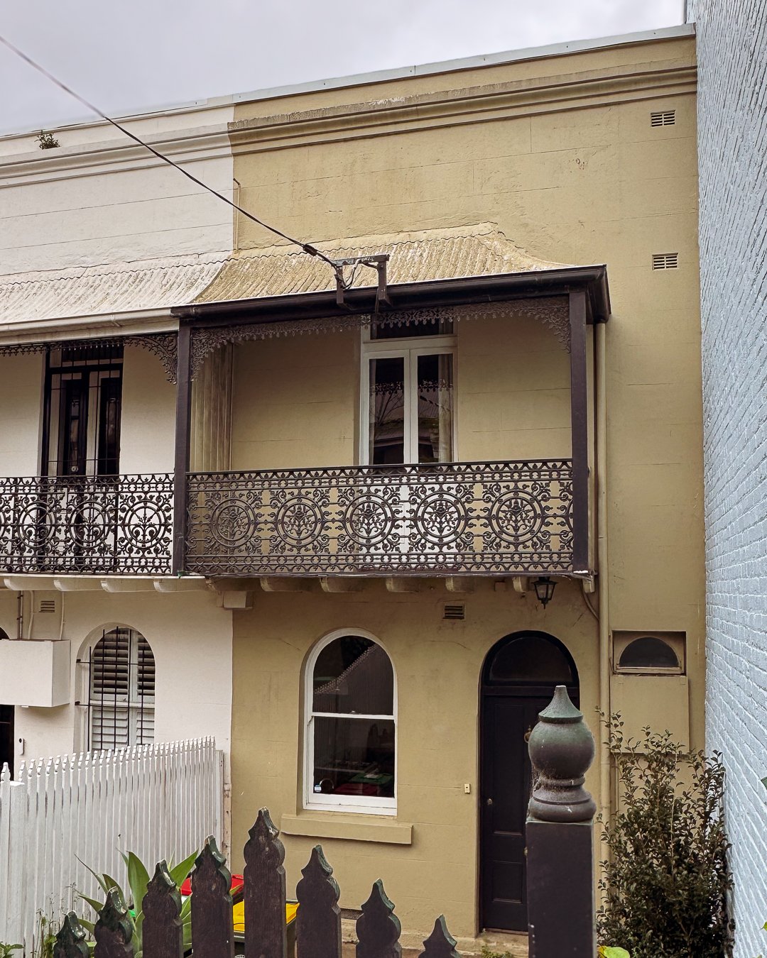 Underwood Terrace | Project Commencement 

Such a pretty street, with so many different types of Paddington terraces.

Our design team is getting started on the renovation of one of the early terraces along Underwood Street, dating back to the 1890s.