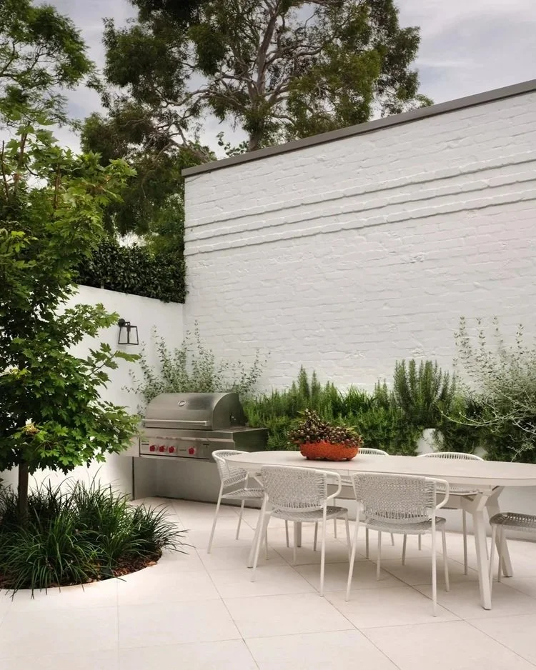 Windsor House Maintain by Modify Courtyard 