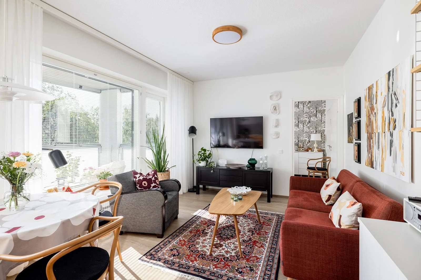 HenniinaVisuals-Valokuvaus-Asuntokuvaus-Läpikäytävänkuja-1.jpg
