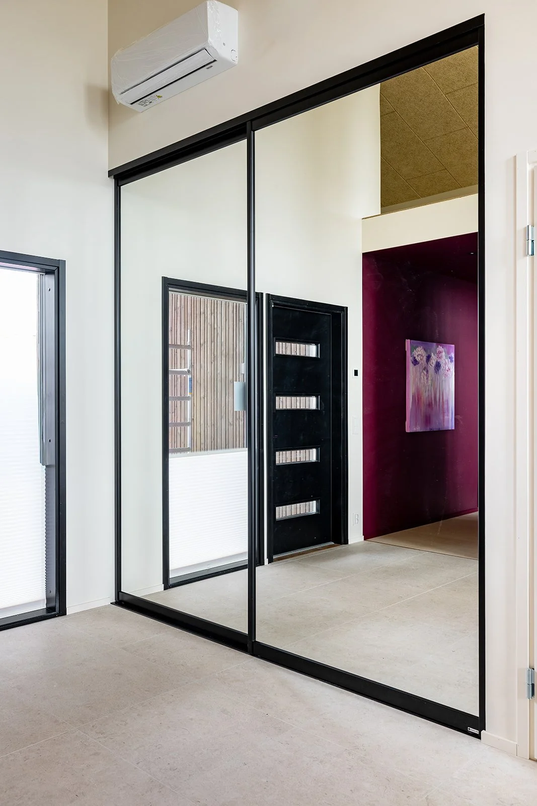HenniinaVisuals-Valokuvaus-Brändikuvaus-MirrorLine-11.jpg