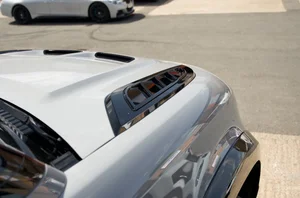 Bonnet vents 4