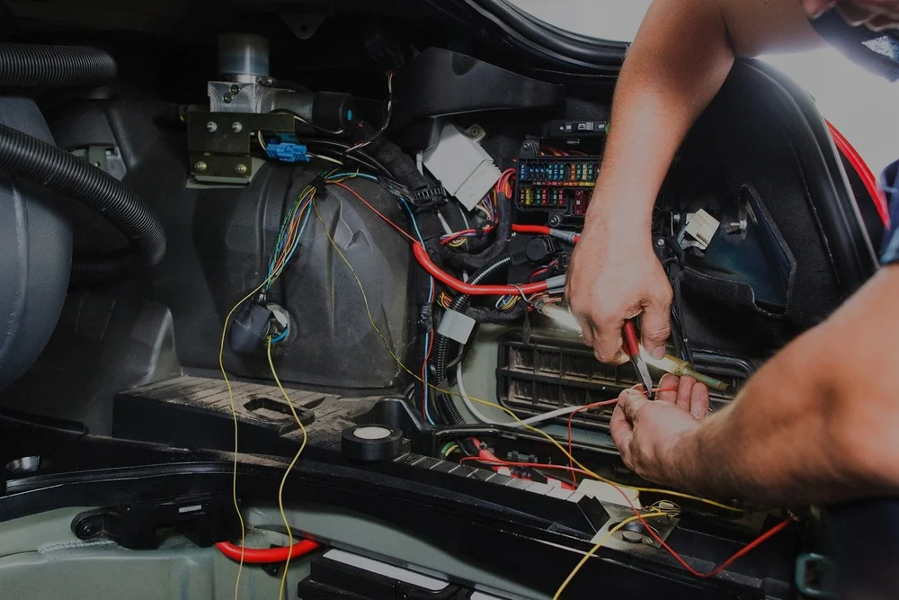CAN-Phantom immobiliser fitted to Land Rover Defender
