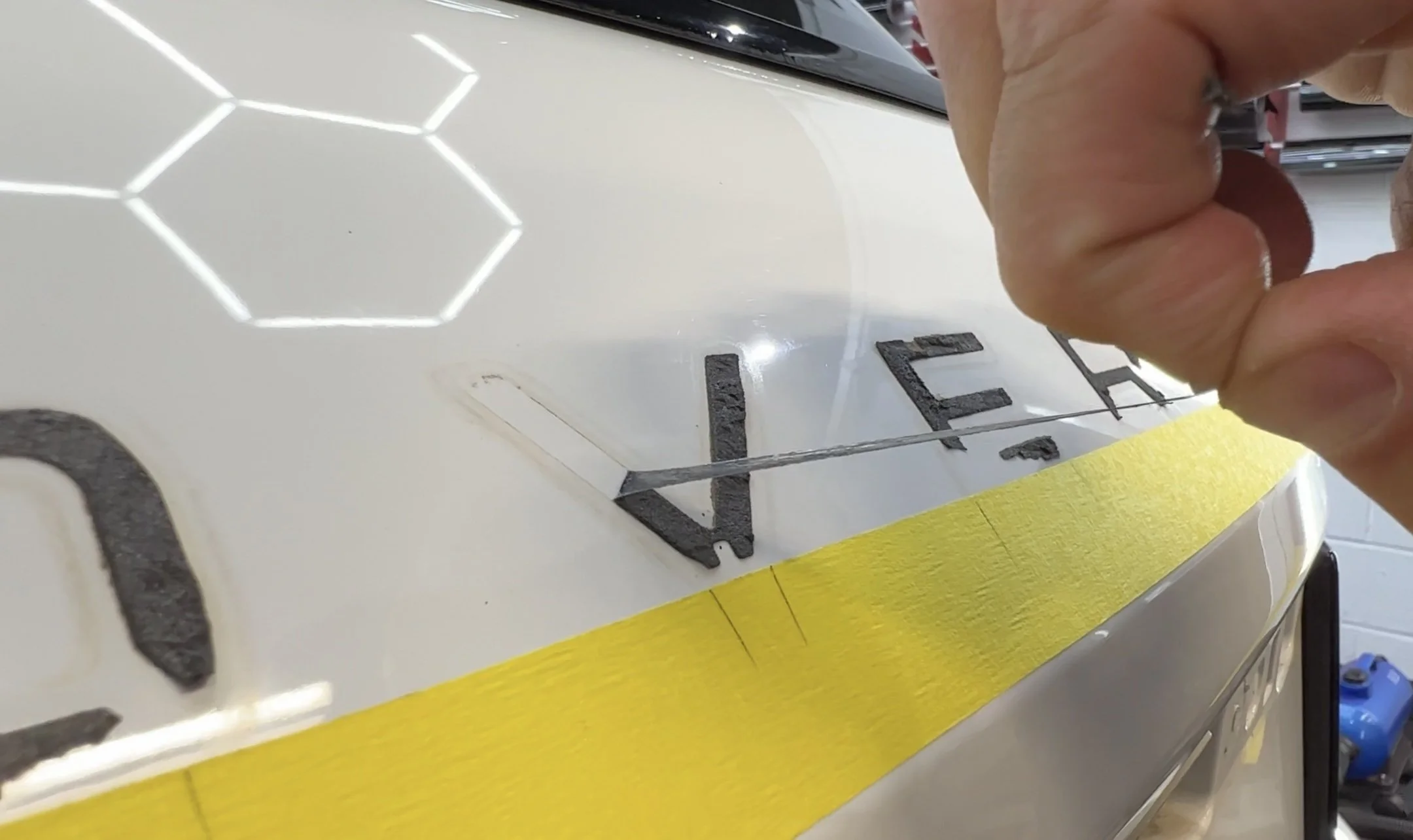 Badge Removal & Replacement — Utopia Tints