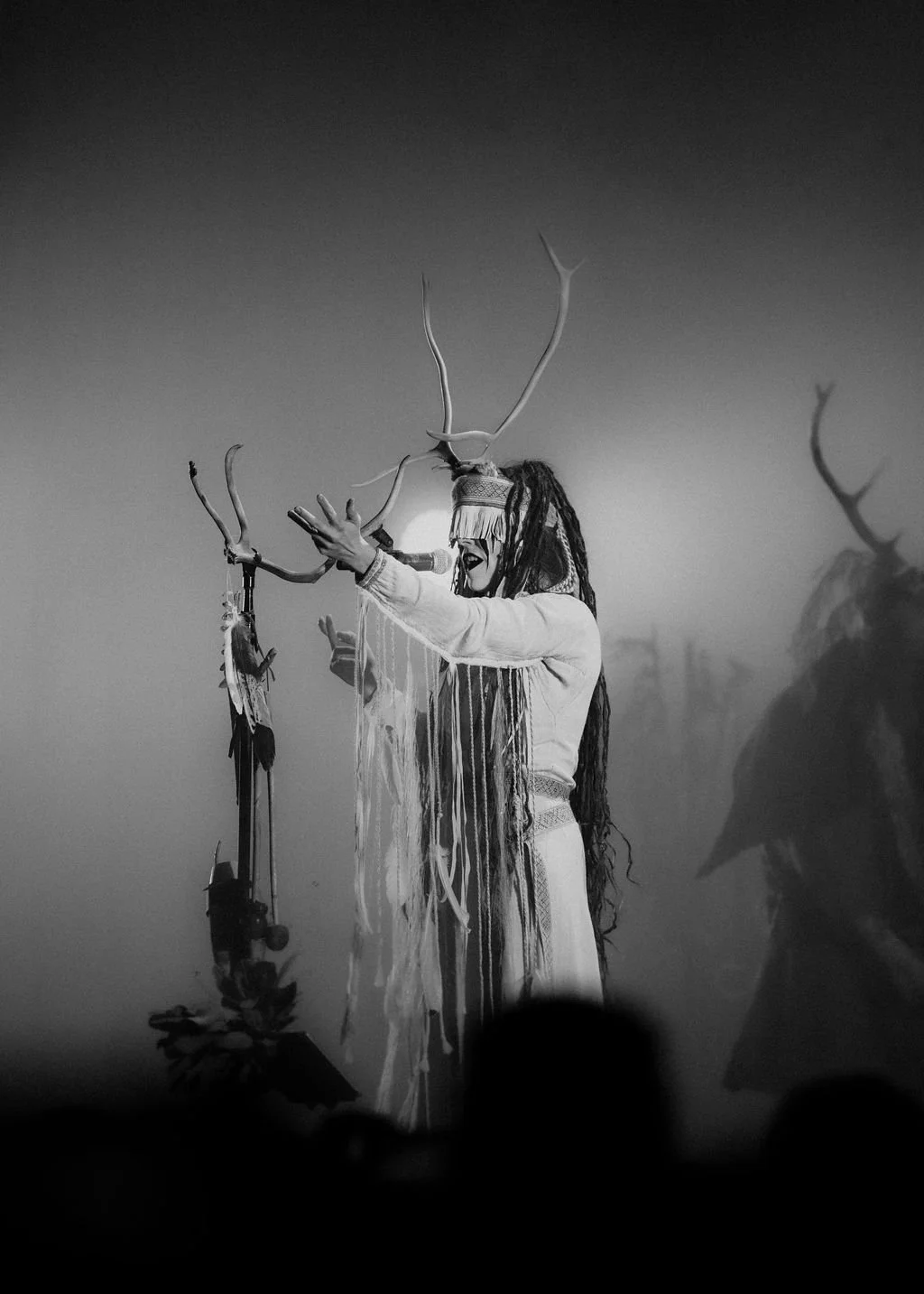 Heilung-14.jpg