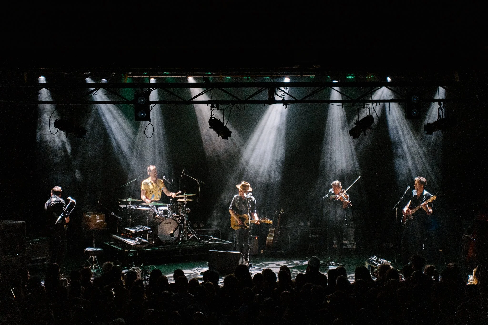 DSC03371edit-gregory-alan-isakov-metro-theatre.jpg