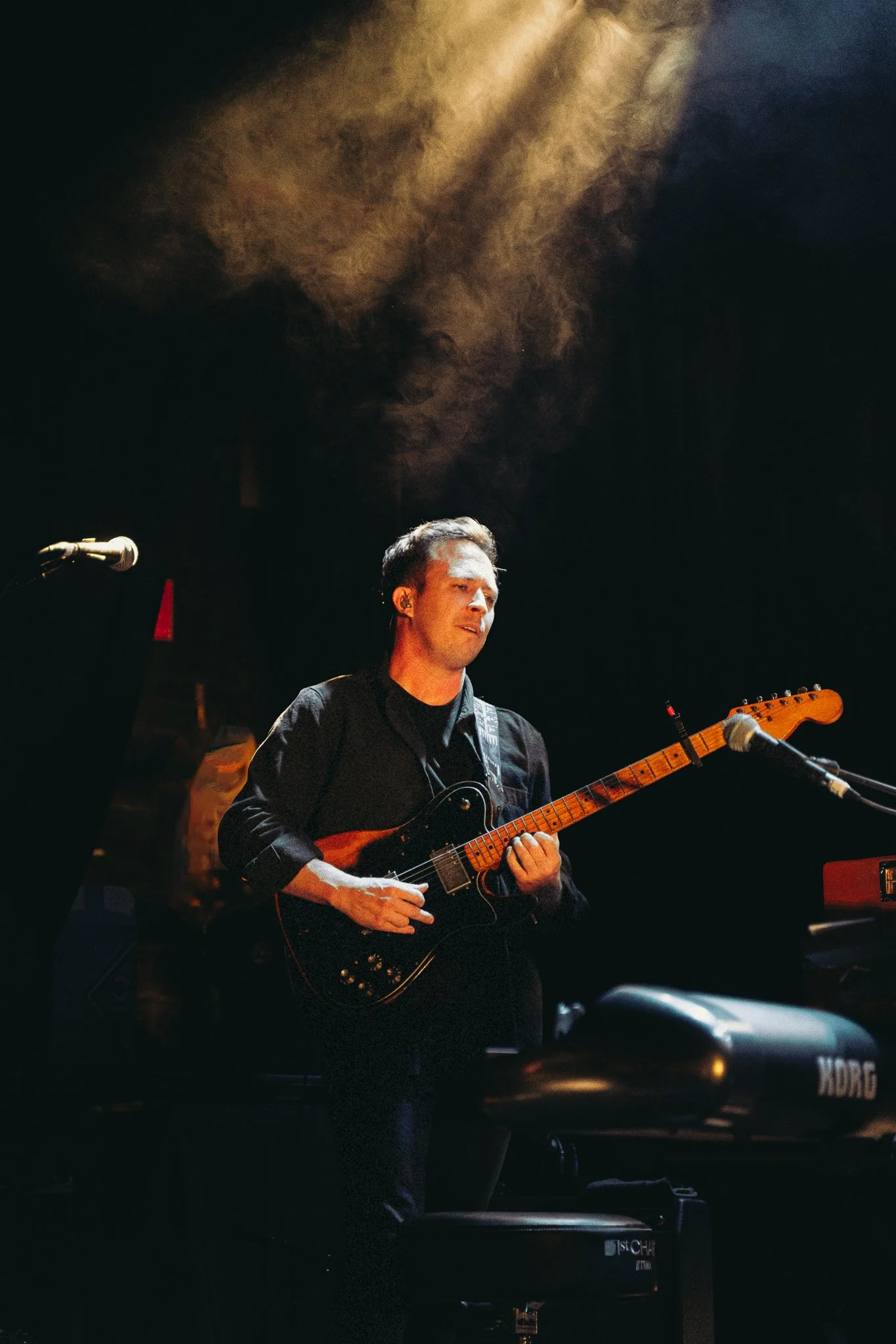 DSC03300edit-gregory-alan-isakov-metro-theatre.jpg