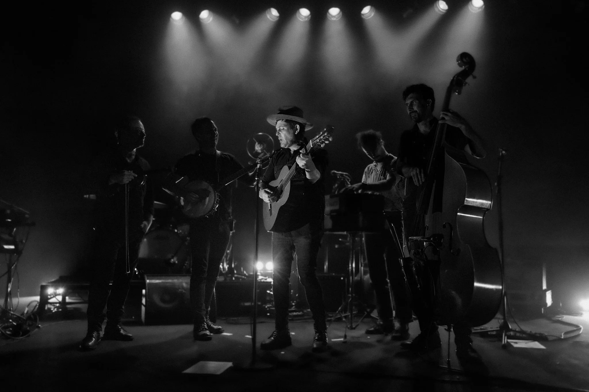 DSC03553edit-gregory-alan-isakov-metro-theatre.jpg