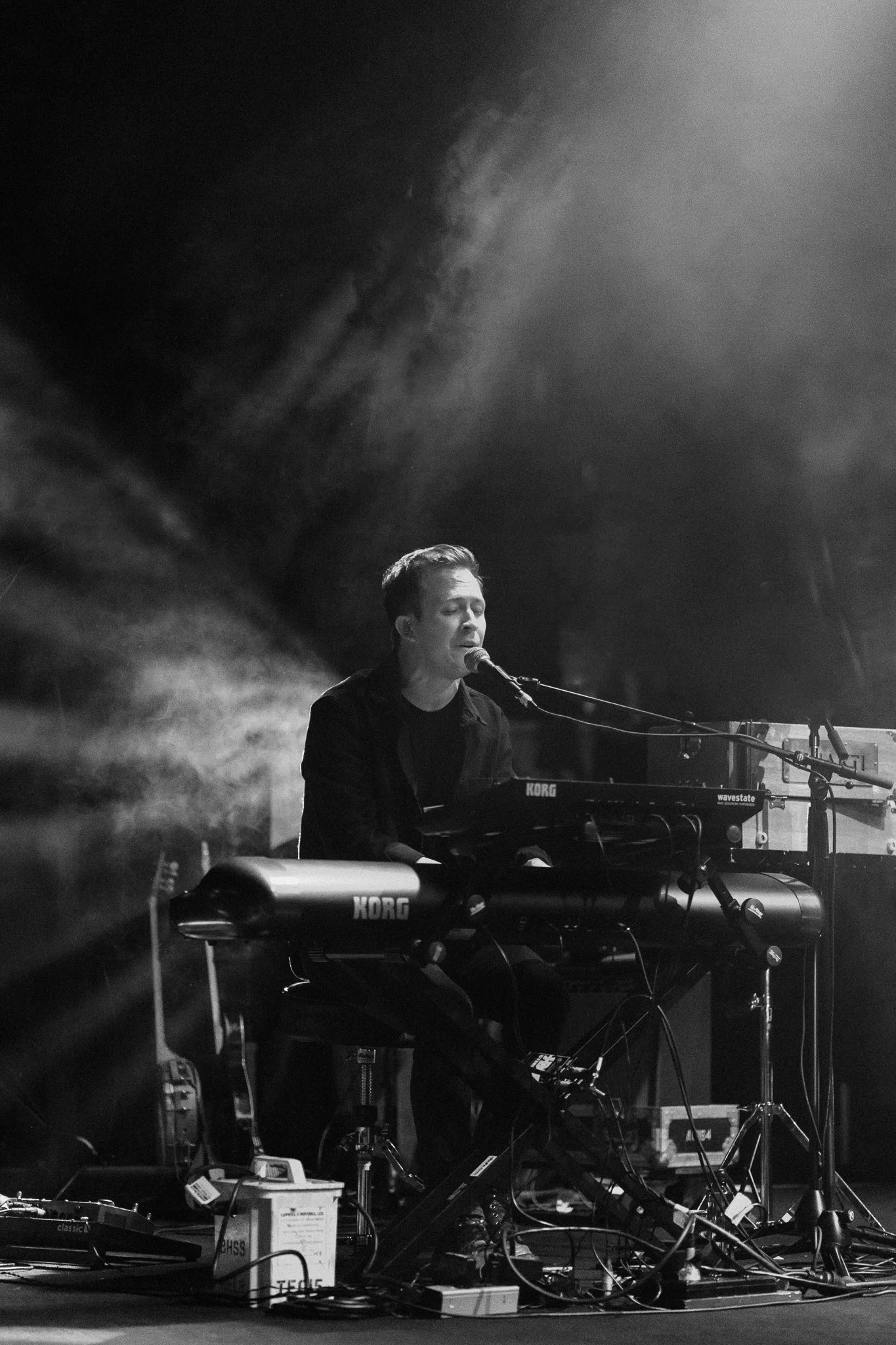 DSC03716edit-gregory-alan-isakov-metro-theatre-2.jpg