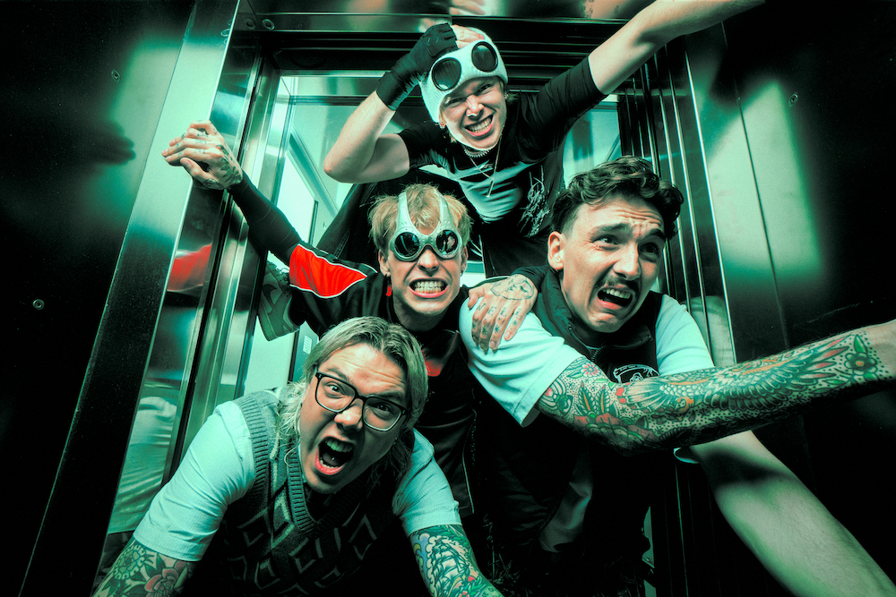 Headwreck Join EMPIRE and Drop New Single ‘Raindrops’
