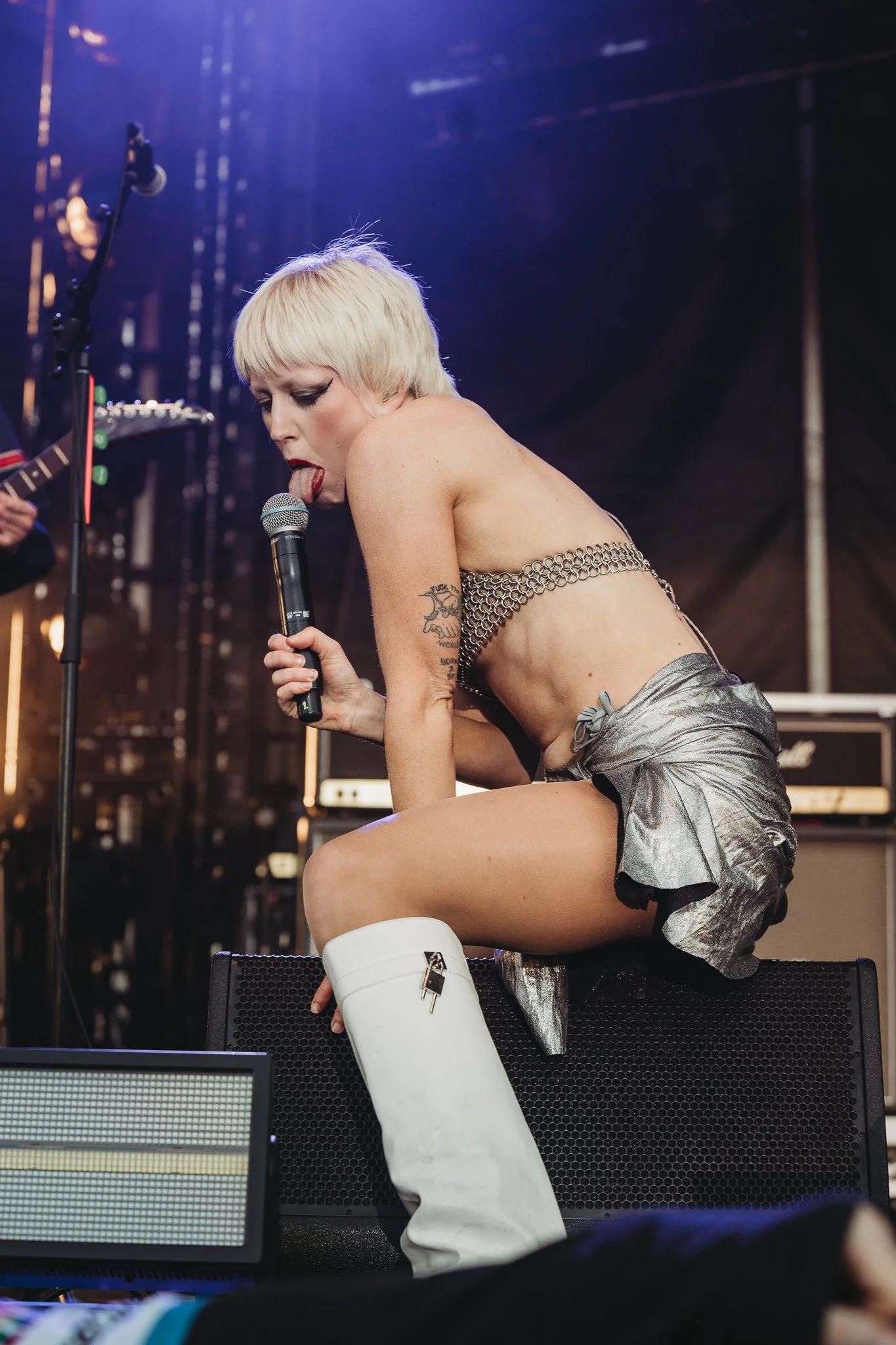 fbDSC08124edit - amyl and the sniffers - kryal-2.jpg