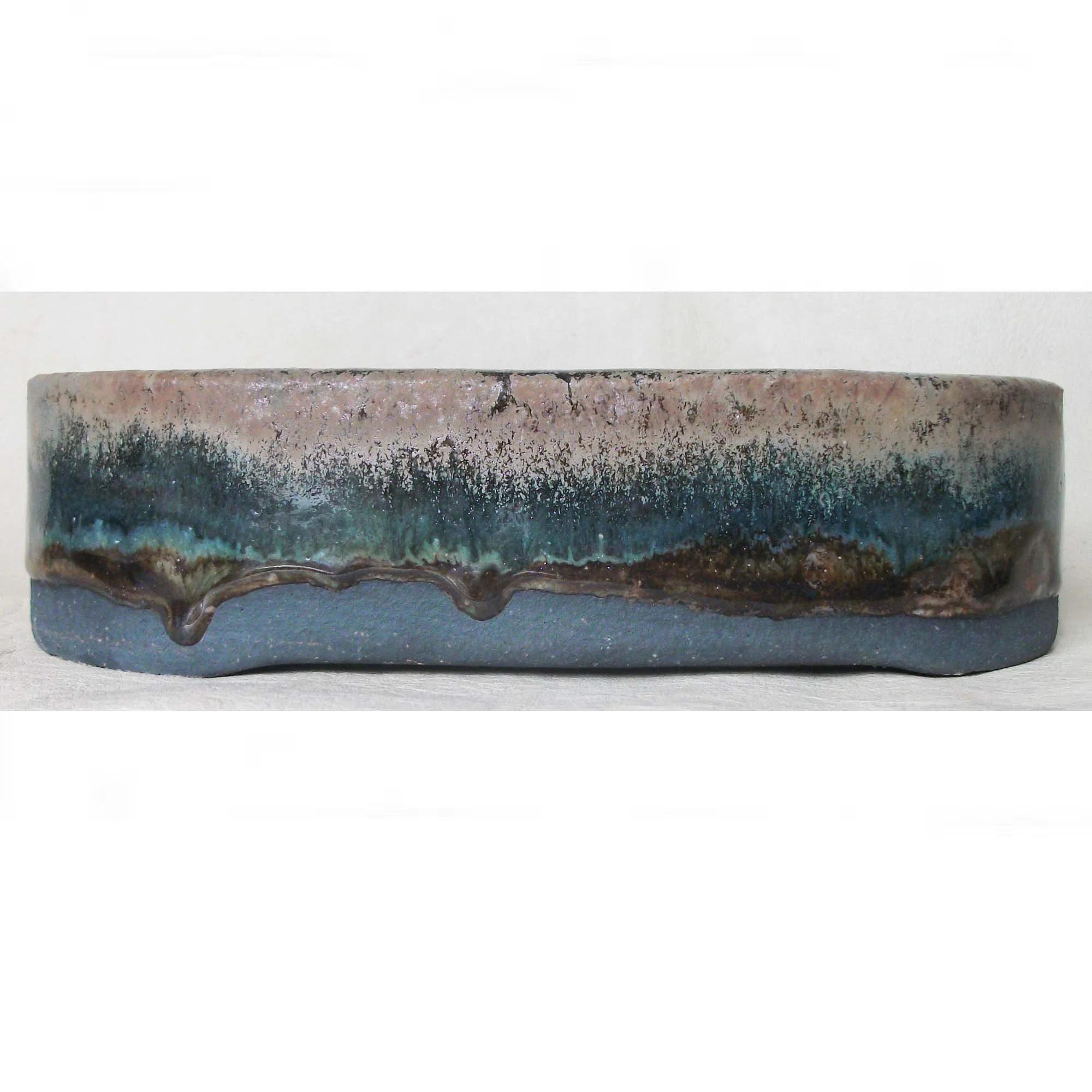 OVAL6024 ; 9 "/  23 cm ; £50