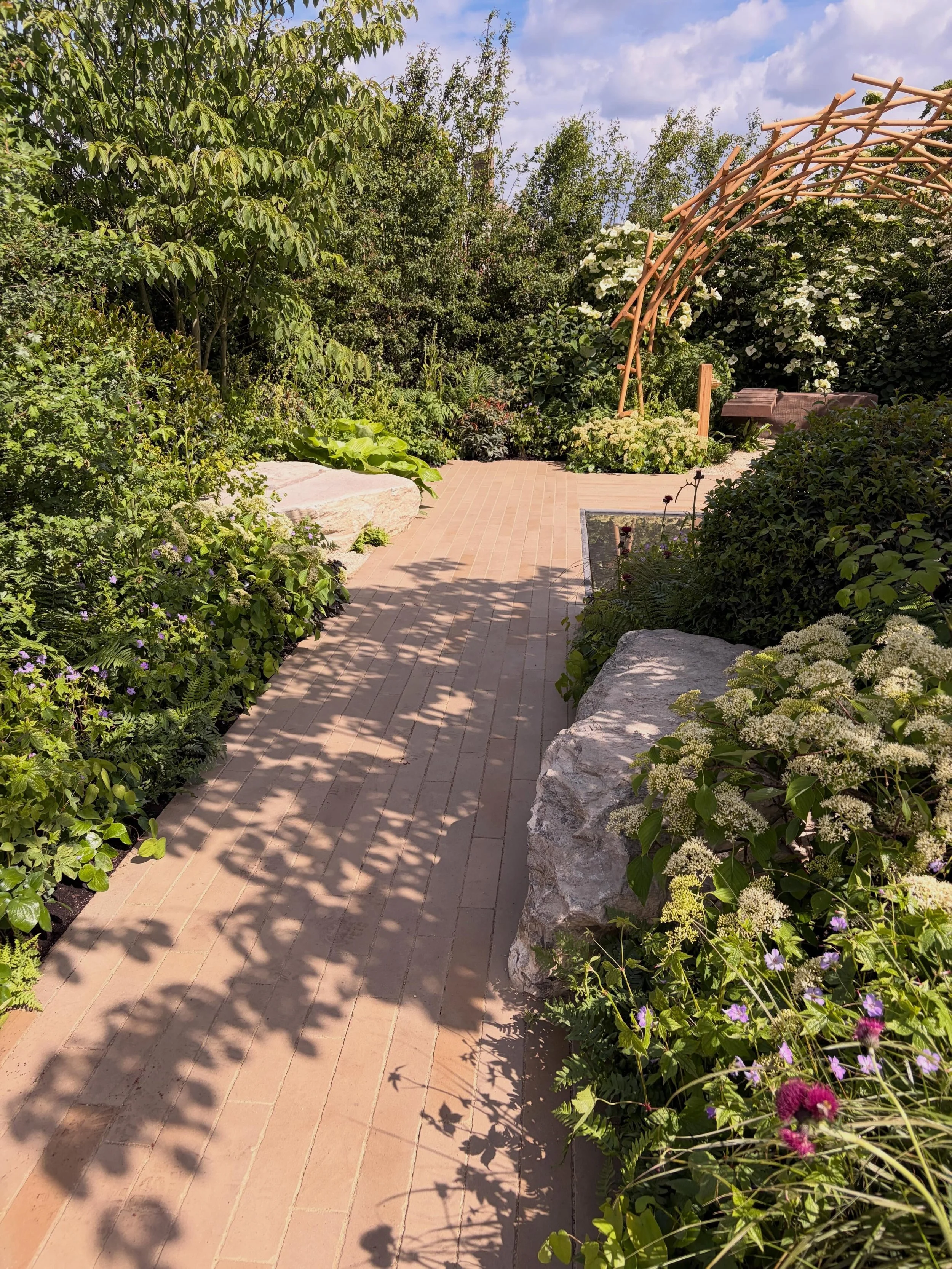 In the press day chaos at RHS Chelsea it&rsquo;s easy to forget the nurseries who nurture and cajole the plants to the peak of perfection, and with the weather we&rsquo;ve had this year it&rsquo;s been especially tricky. Massive thanks and hats off t