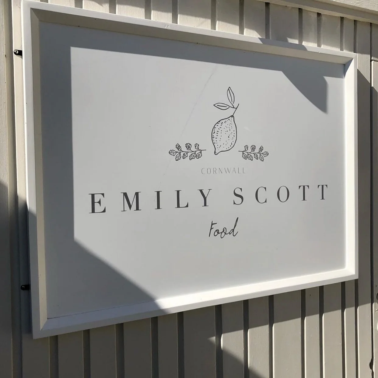 SUMMER days gone by 🤍 🍽️ 🌊

#emilyscottfood #acookandherkitchen #seaandshore #timeandtide #homeshores