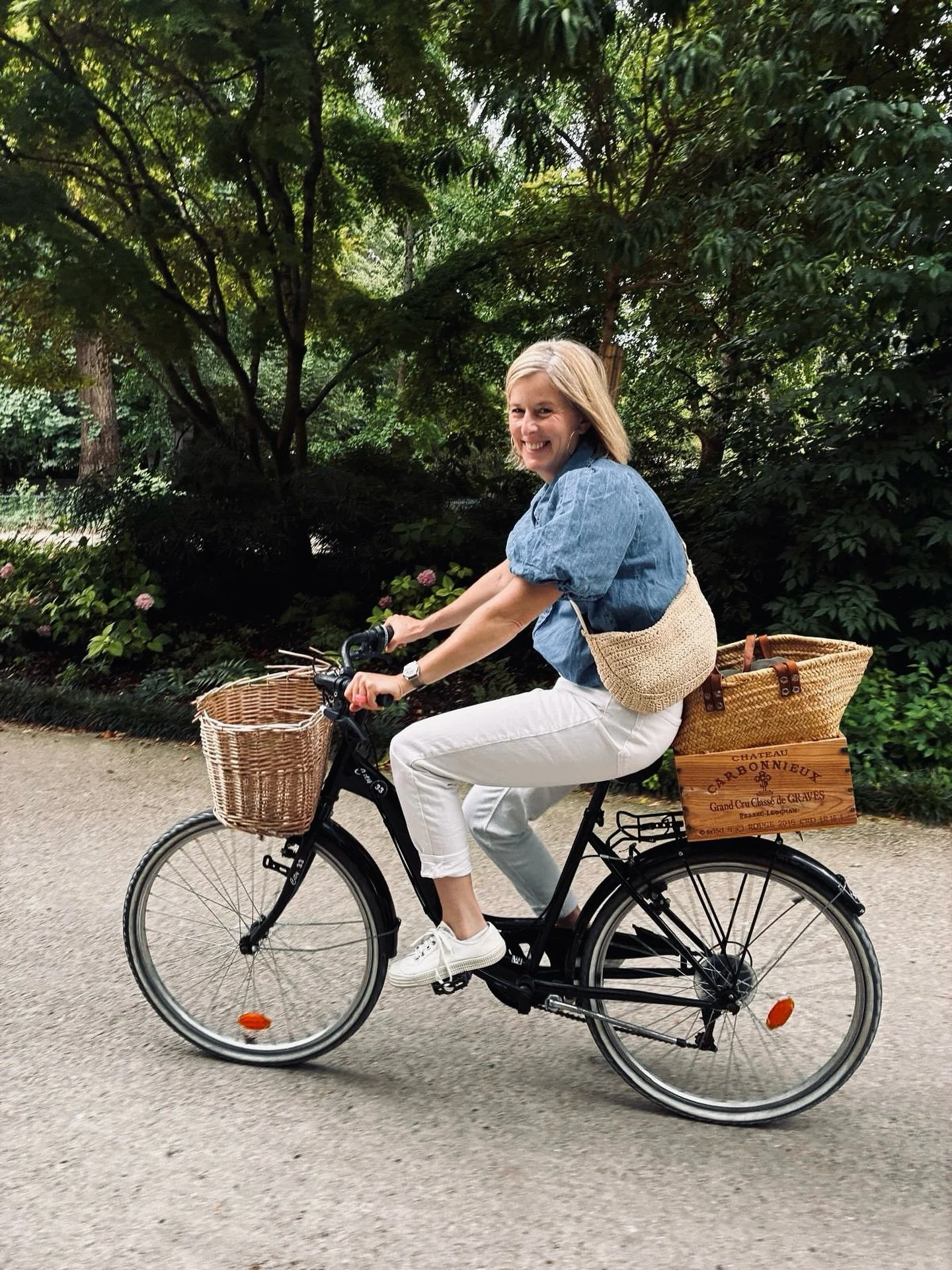 HELLO to you my Instagram family 🤍 and a big hello to a flurry of new followers it is so lovely to be here with you all 🤍 

Thank you for being on my journey of foodie adventures from cooking, creating, being inspired and bits of my life here in Bo