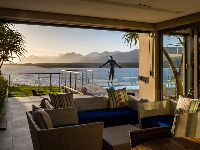 Winter-weekend-breaks-accommodation-Hermanus-Western-Cape.jpg