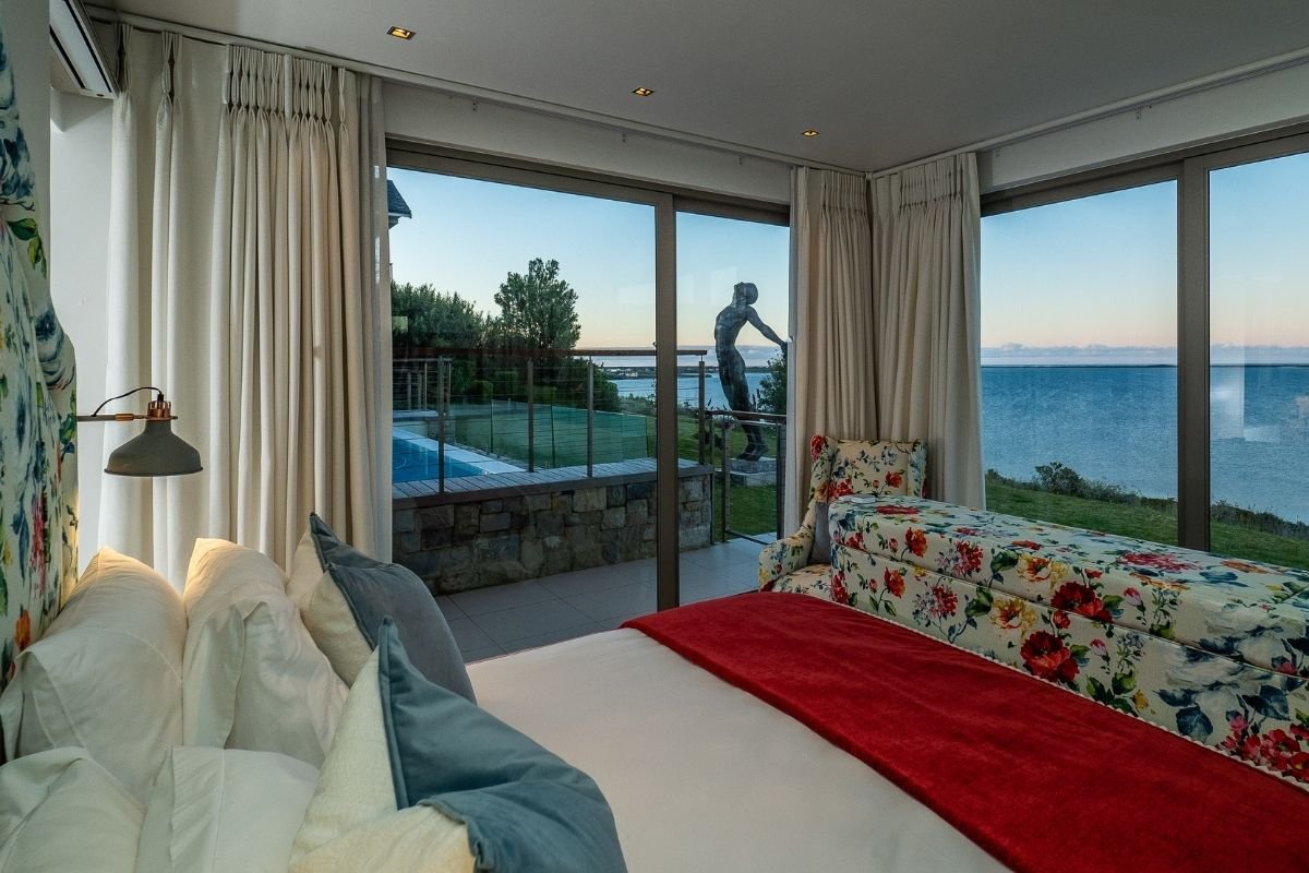 Villa-111-Benguela-Cove-Wine-Estate-Bedroom-1-Hermanus.jpg