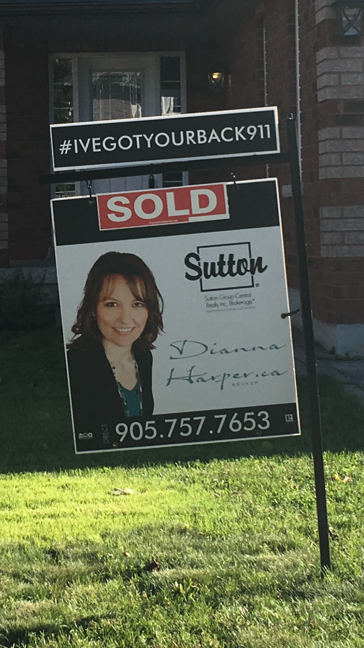 Sign - Amberview.PNG