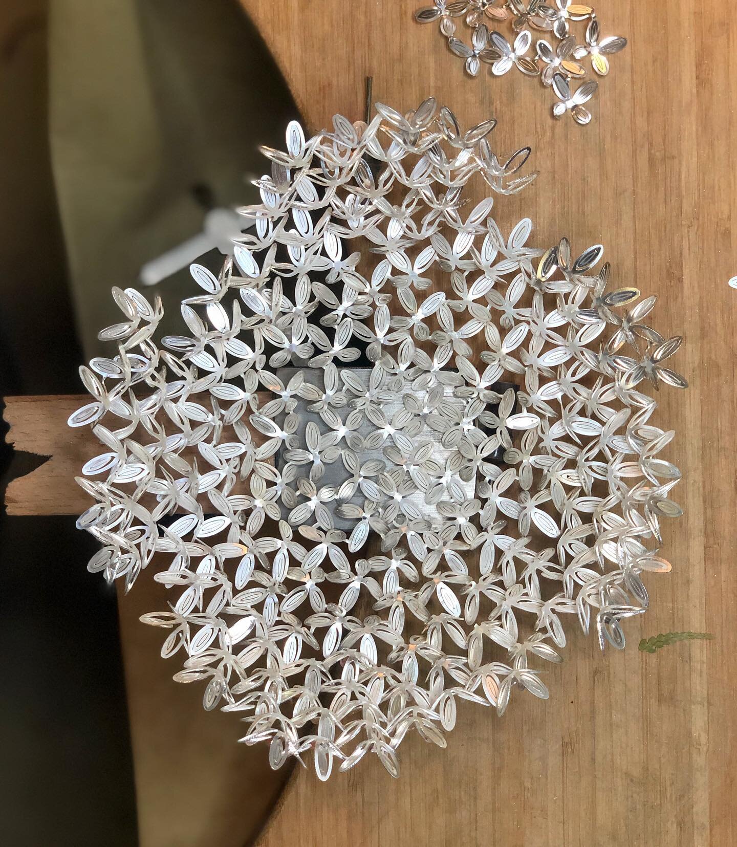Love how these delicate clusters gradually take shape. See the finished piece at @collectartfair with @craftallianceatlantic ✨🏺✨ Somerset house, south wing, booth S8

#contemporarysilversmithing #handpiercedsilver #sculpturalobjects #ephemeralart #s