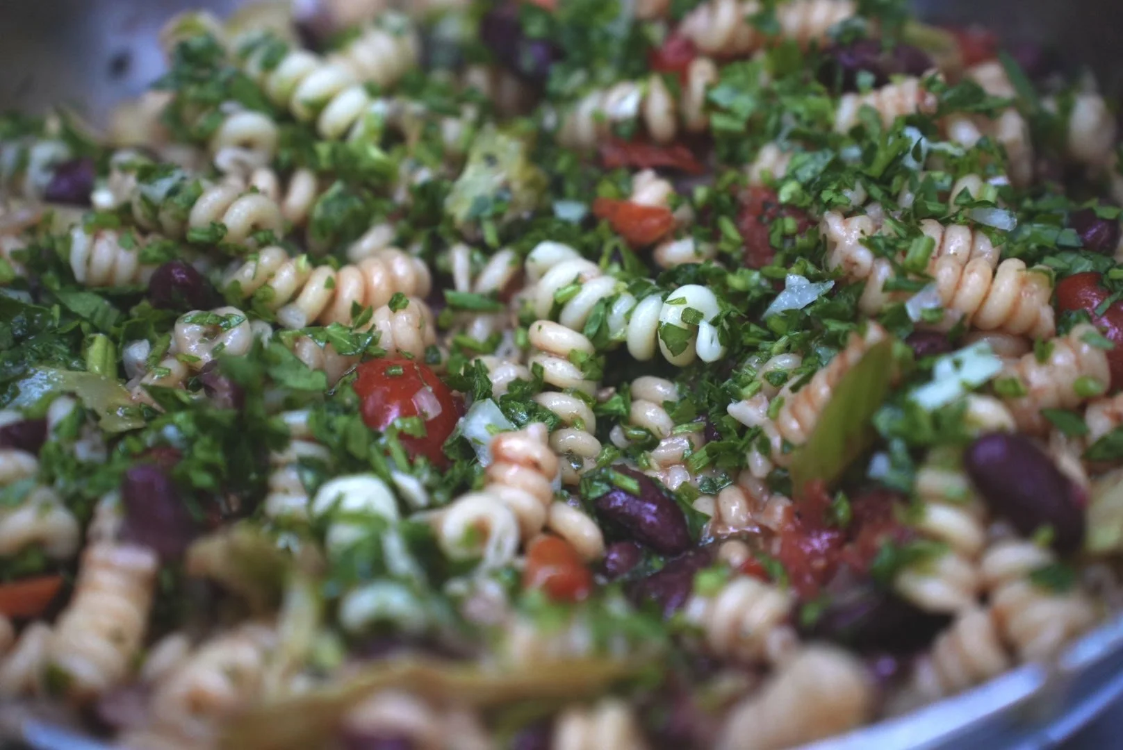 Campfire Fusilli w/ Fire-Roasted Tomatoes, Smoked Veg &amp; Kidney Beans