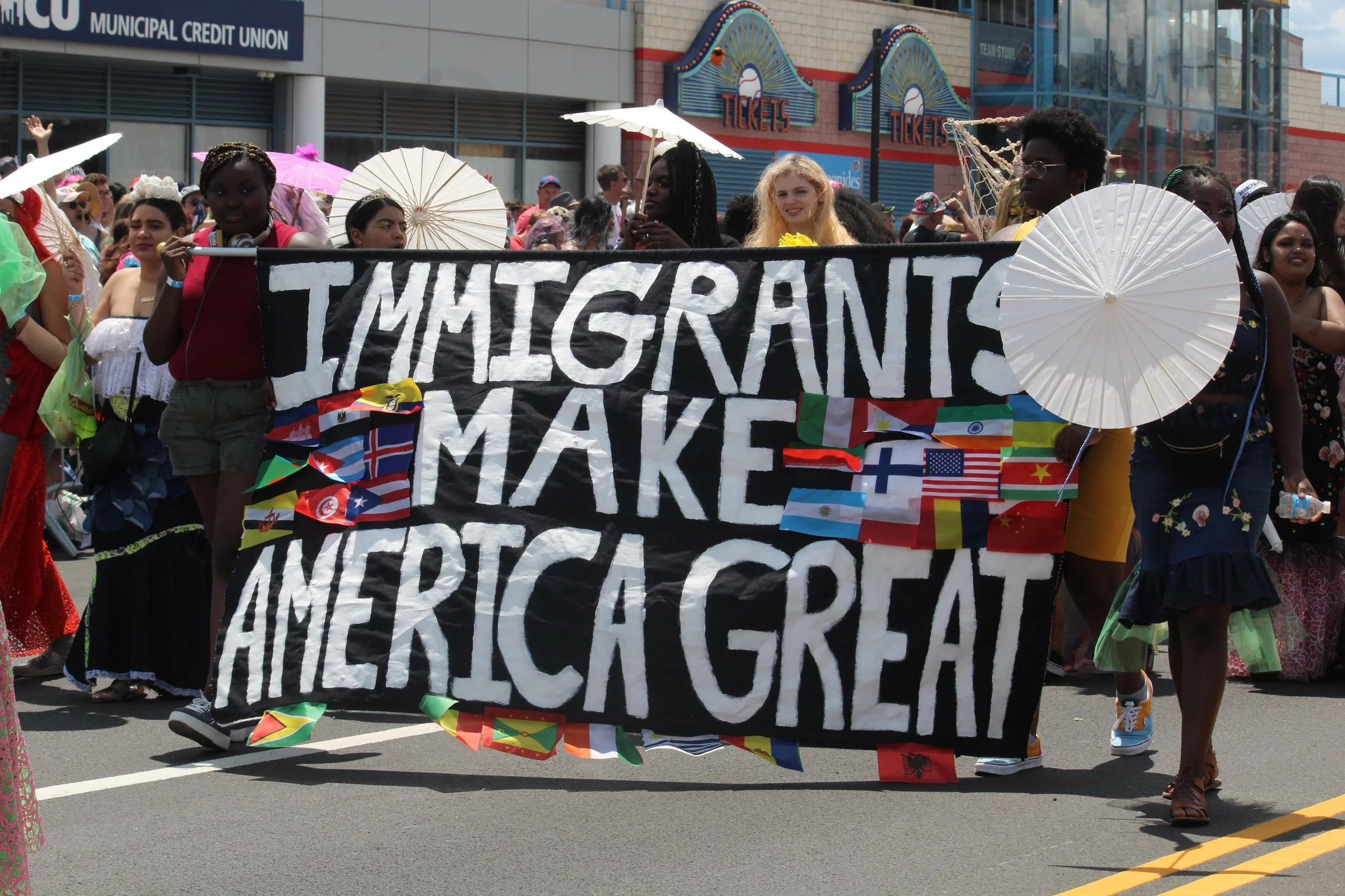 Grizel Ubarry – The power of protest overtime has manifested itself in a variety of
different forms. From street protests to rallies, buttons, lawn signs,
petitions, and many forms of art starting with street murals. For the
last several years, I hav