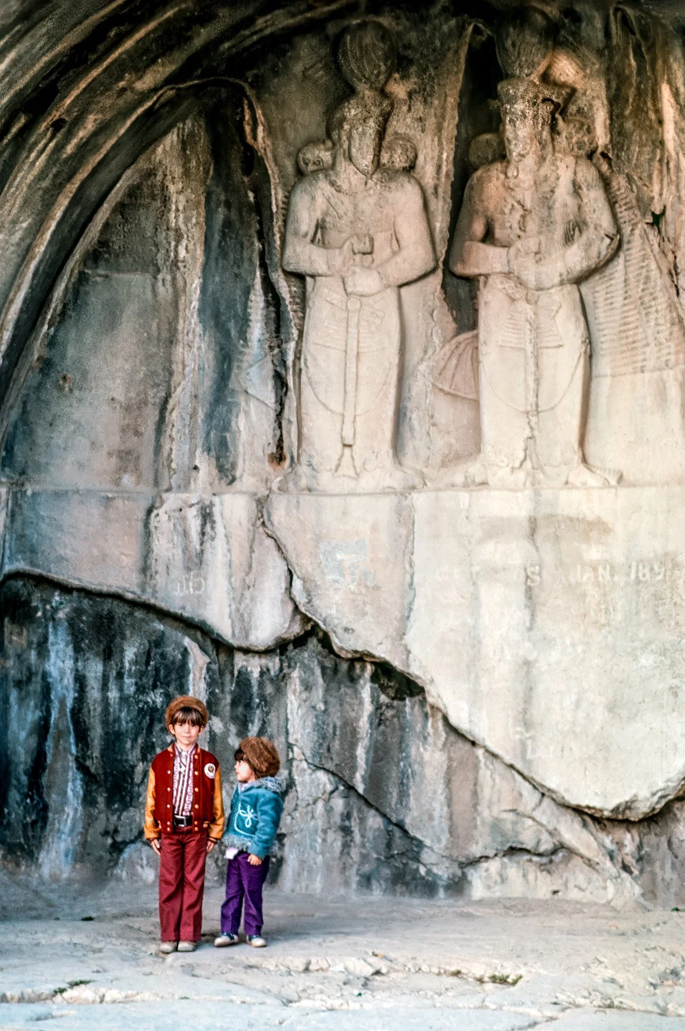Tourists in Iran Kermanshah, Iran, 1974 Leica M3, Noctilux, Kodachrome ©Tina Mark Manley Taq-e Bostan, an archaeological site near Kermanshah, Iran, dating back to the Sasanian era. 