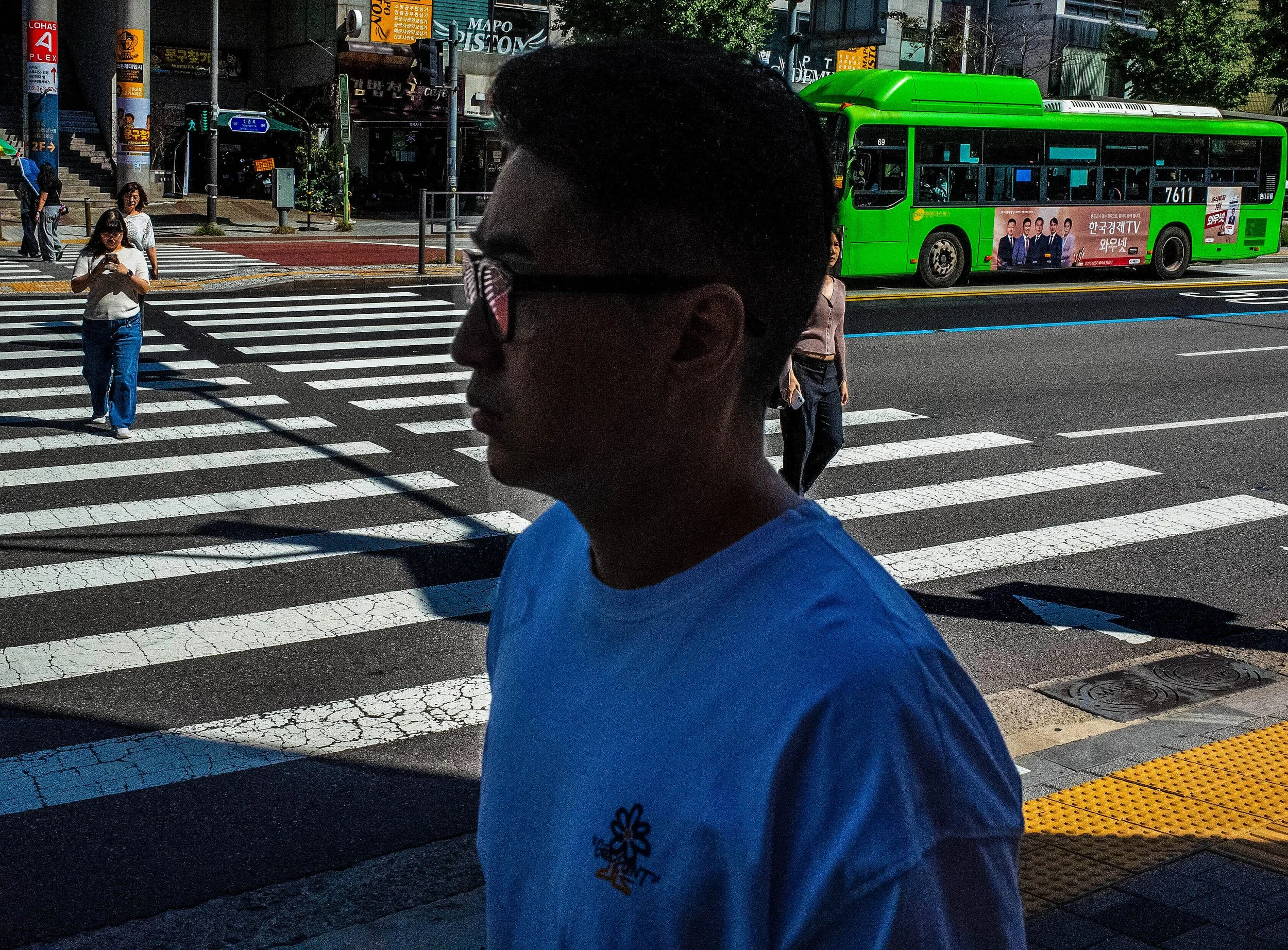 Near Ewha Womans University in Sinchon, the world’s largest female educational institution, and a prestigious private research university.