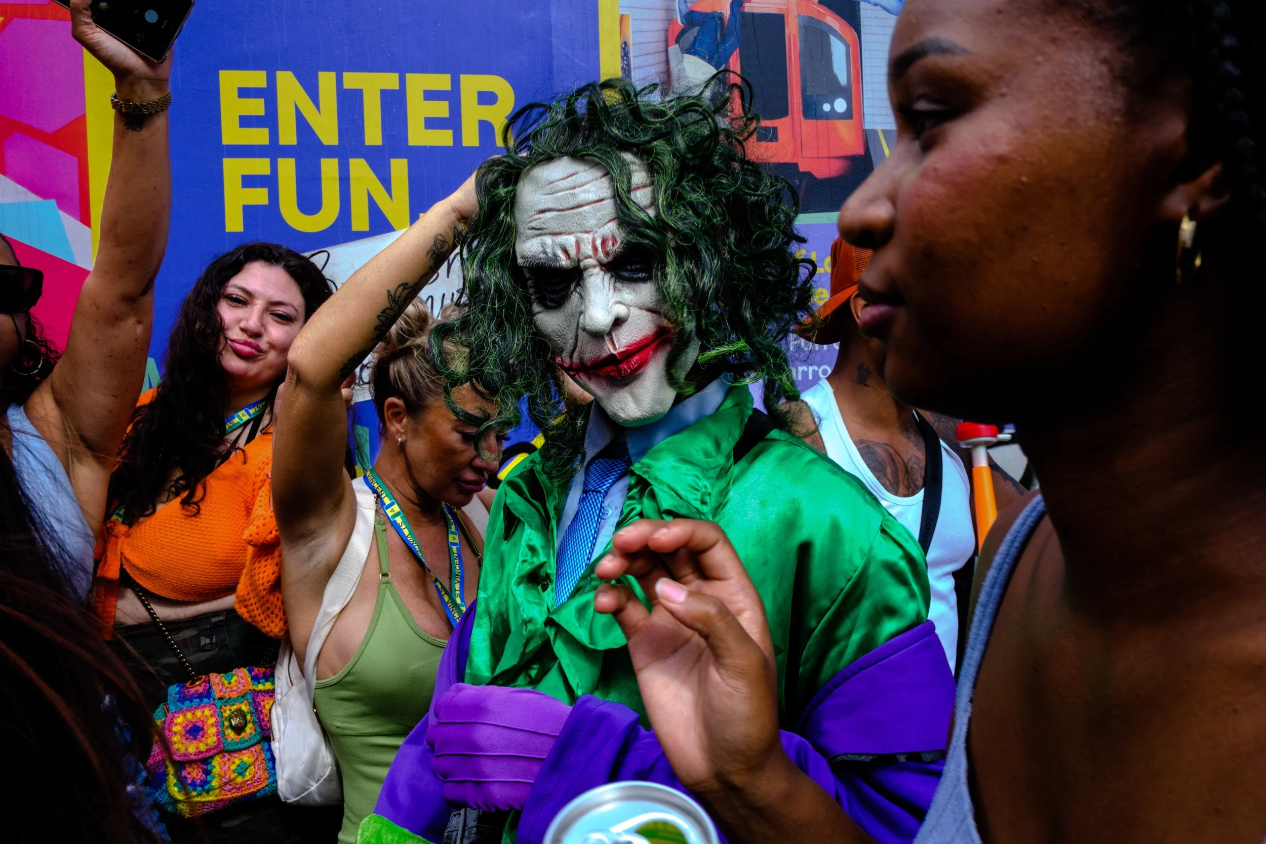 XT059849-Notting Hill Carnival.jpg