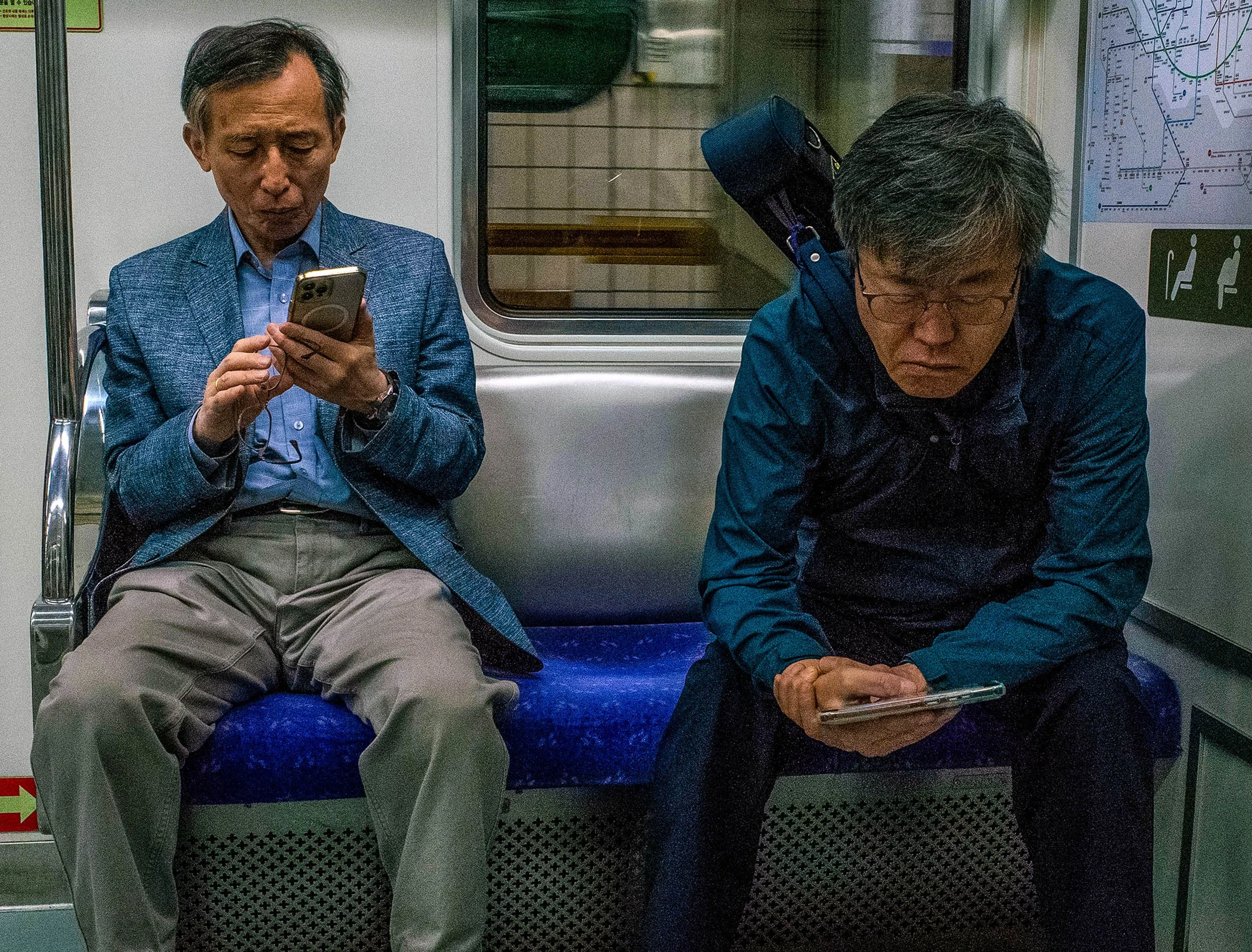 Riding the #2 Subway Line to Hapjeong in Seoul
