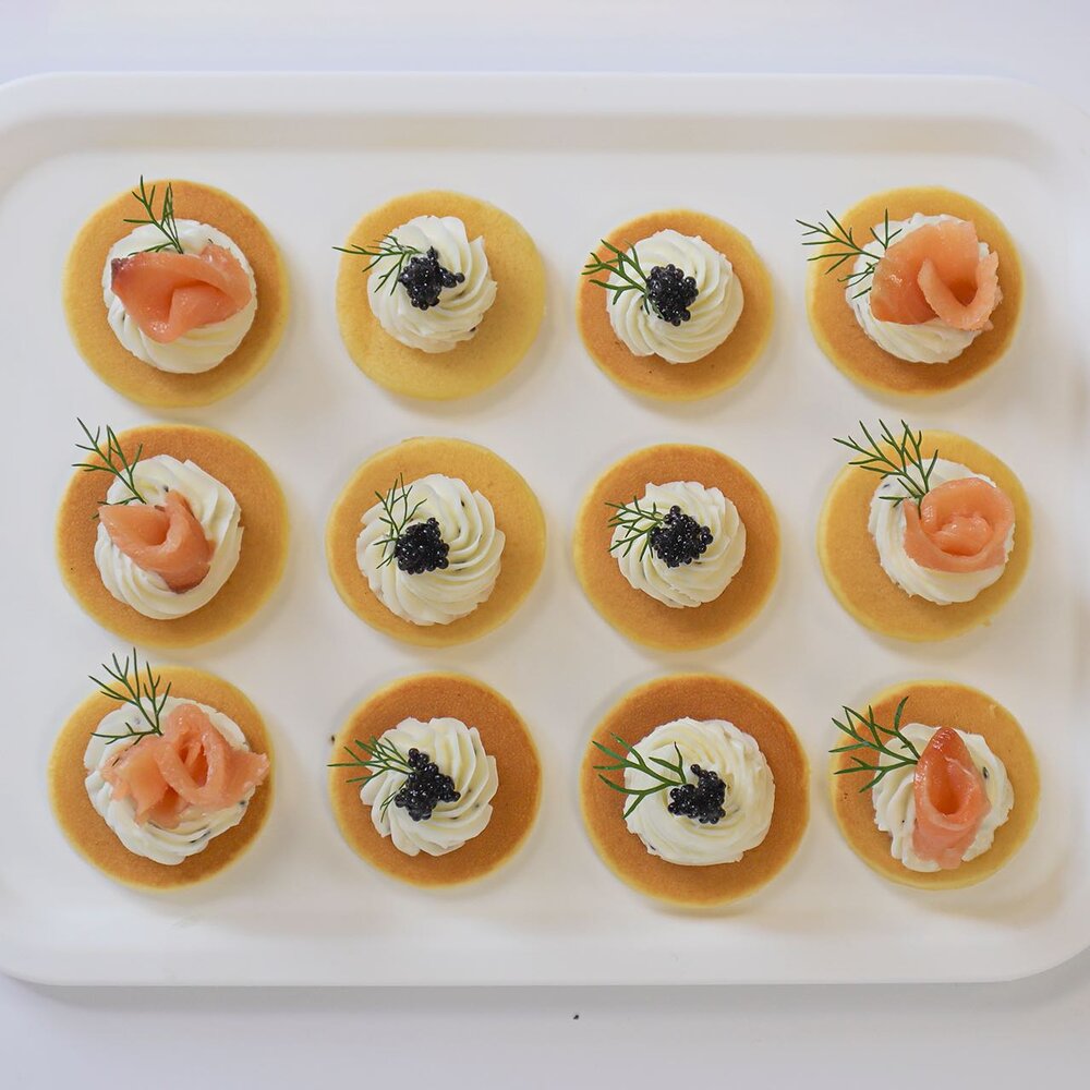 Add a touch of savoury to your parties with some Mini Pancakes Appetizer! 🥞🎈 Enjoy it with cavier and smoked salmon.

Enjoy them as is or get creative with different kinds of ingredients. 
#minipancakes #cavier #smokedsalmon #appetizers