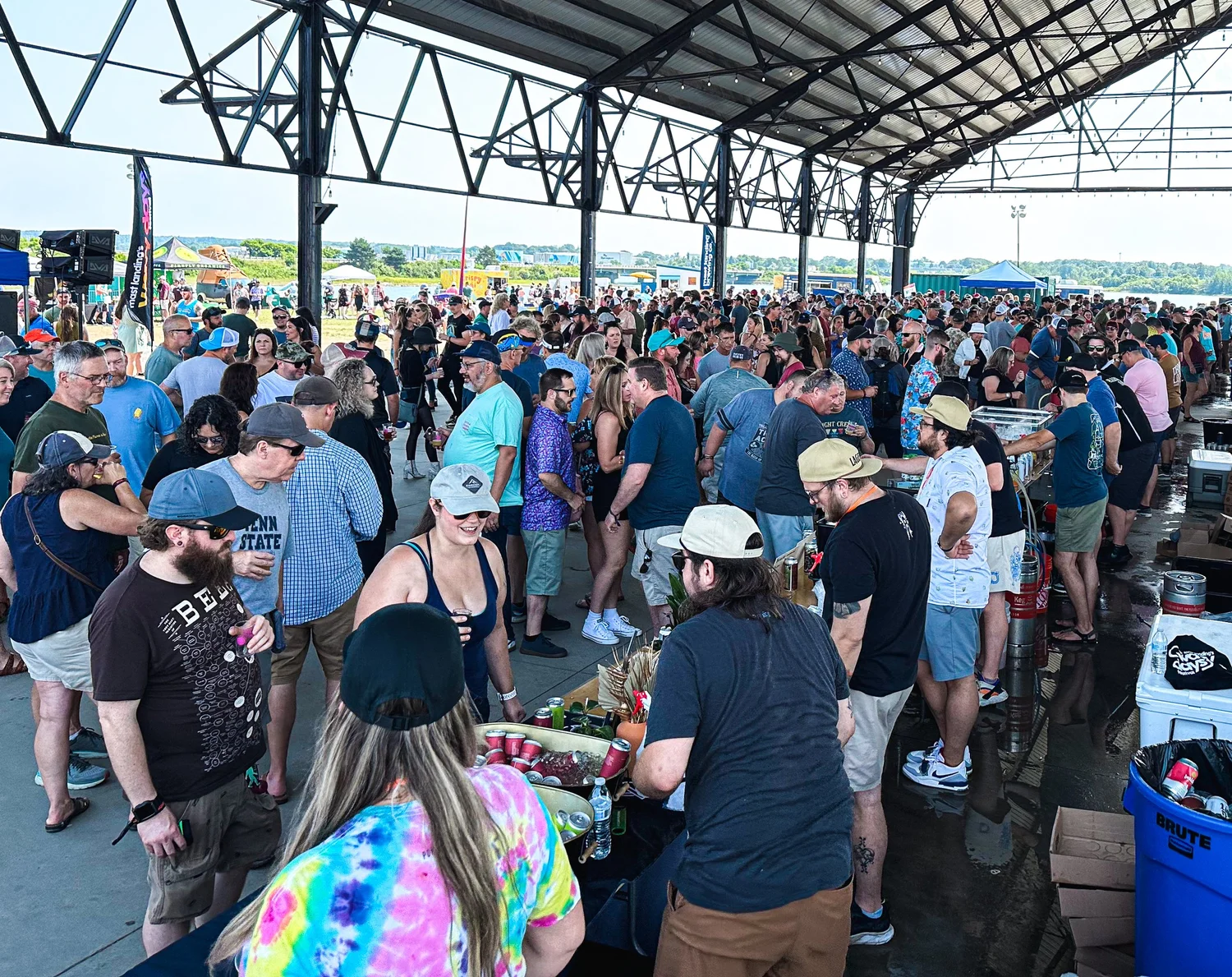 Mast Landing's Wavy Days Festival