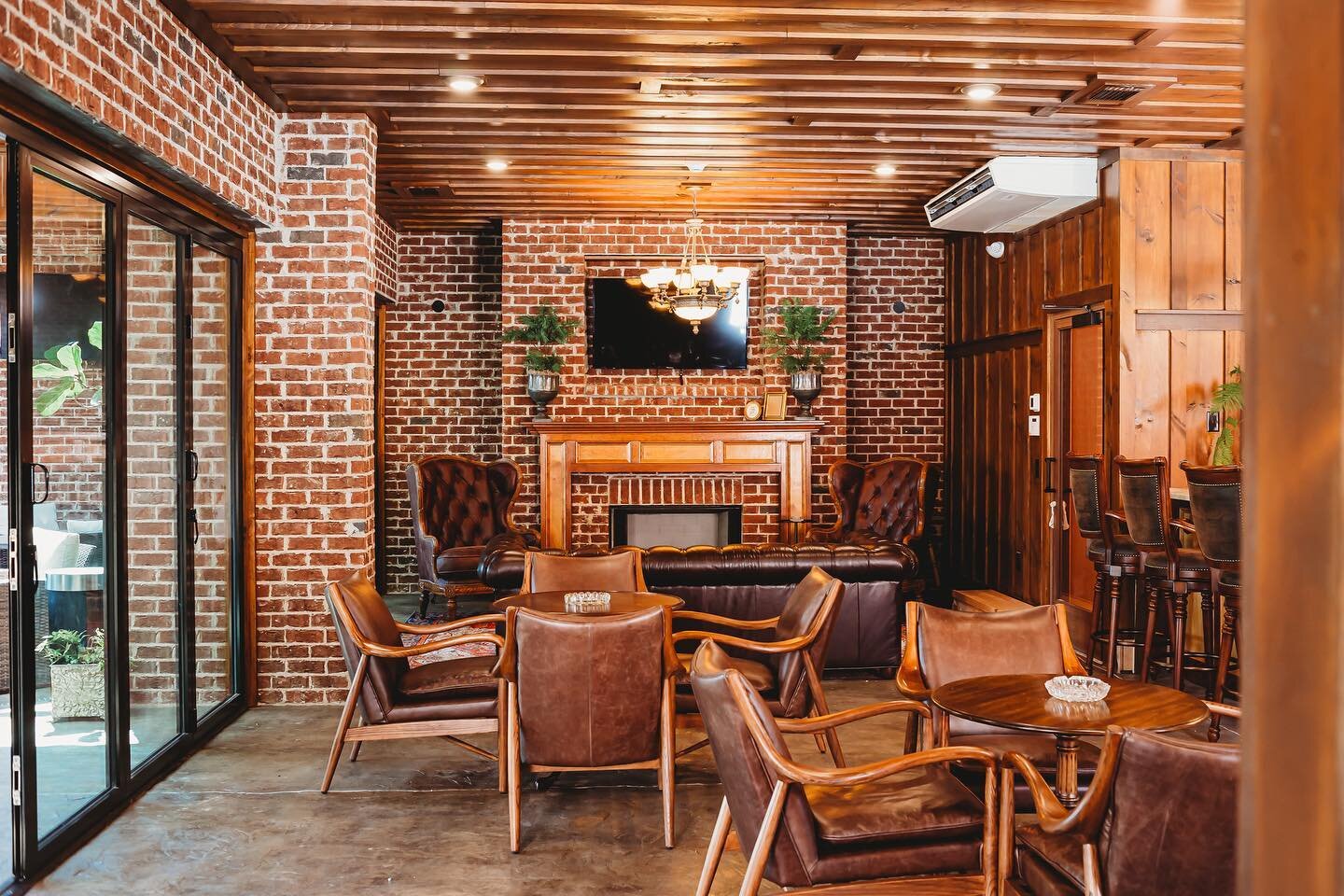Game day is here 🏈 Come catch the game and stay a while with us!!

Who&rsquo;s everyone cheering for this weekend??

#exploregeorgia #pickellijay #ellijayga #ellijay #ellijaycigars #ellijaycigarlounge #cigarnation #cigar #cigarloungega #northgeorgia